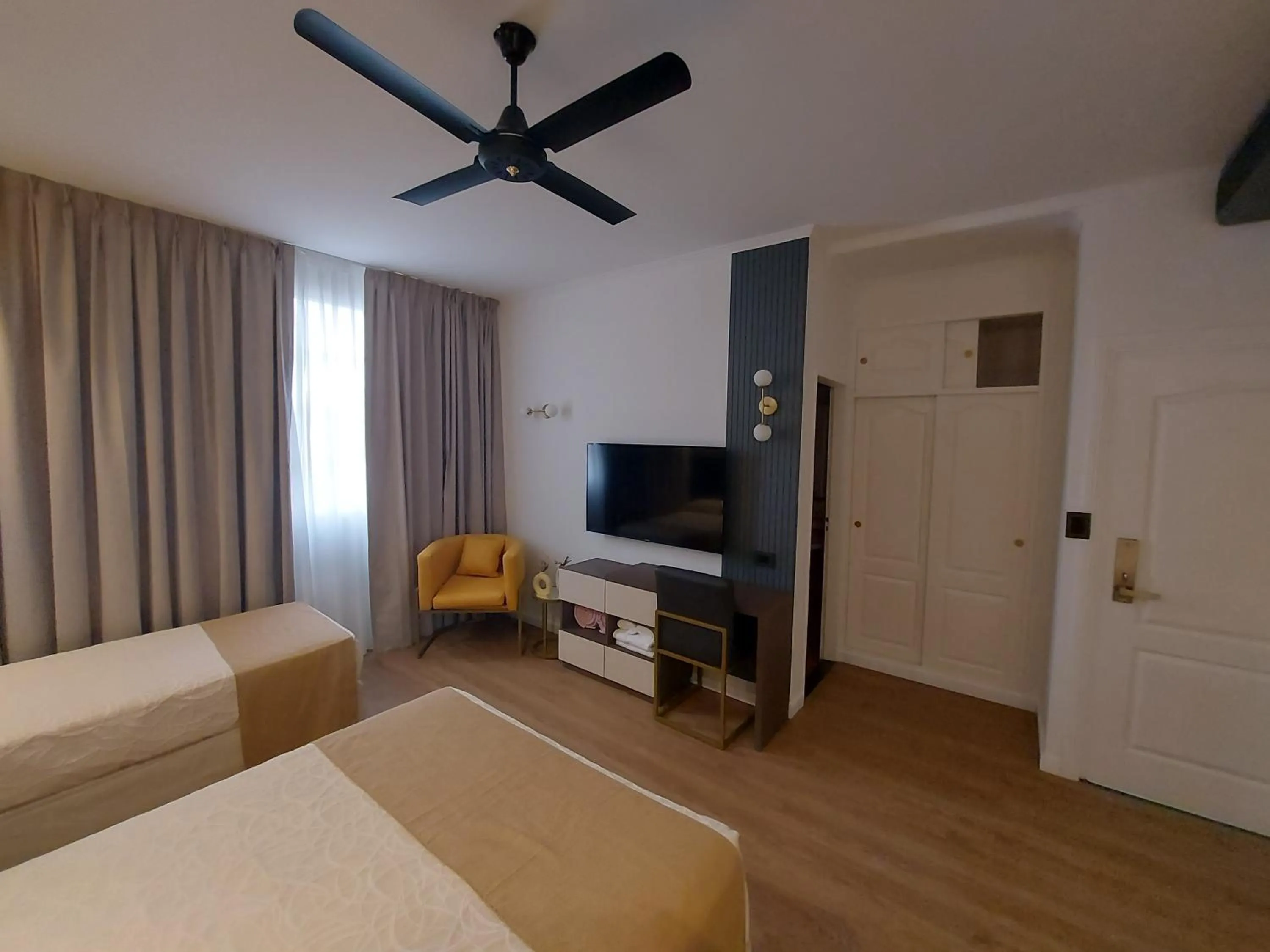 Photo of the whole room, Bed in Hotel Internacional