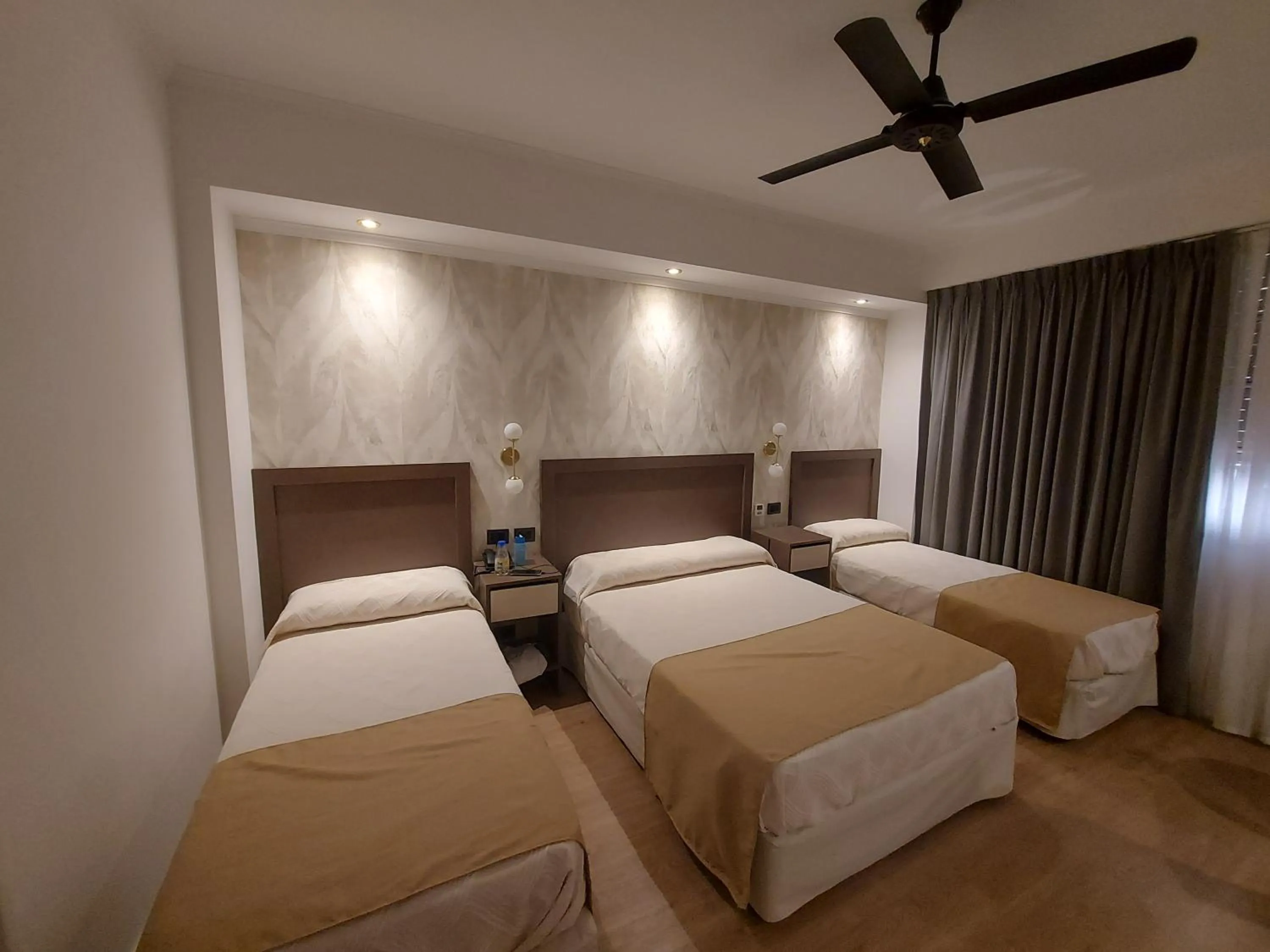 Photo of the whole room, Bed in Hotel Internacional