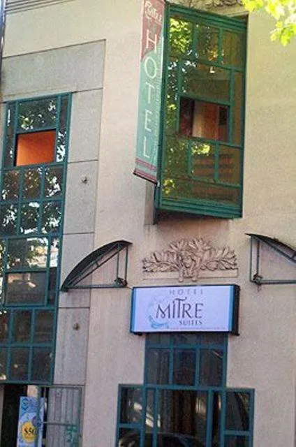 Facade/entrance in Mitre Suites