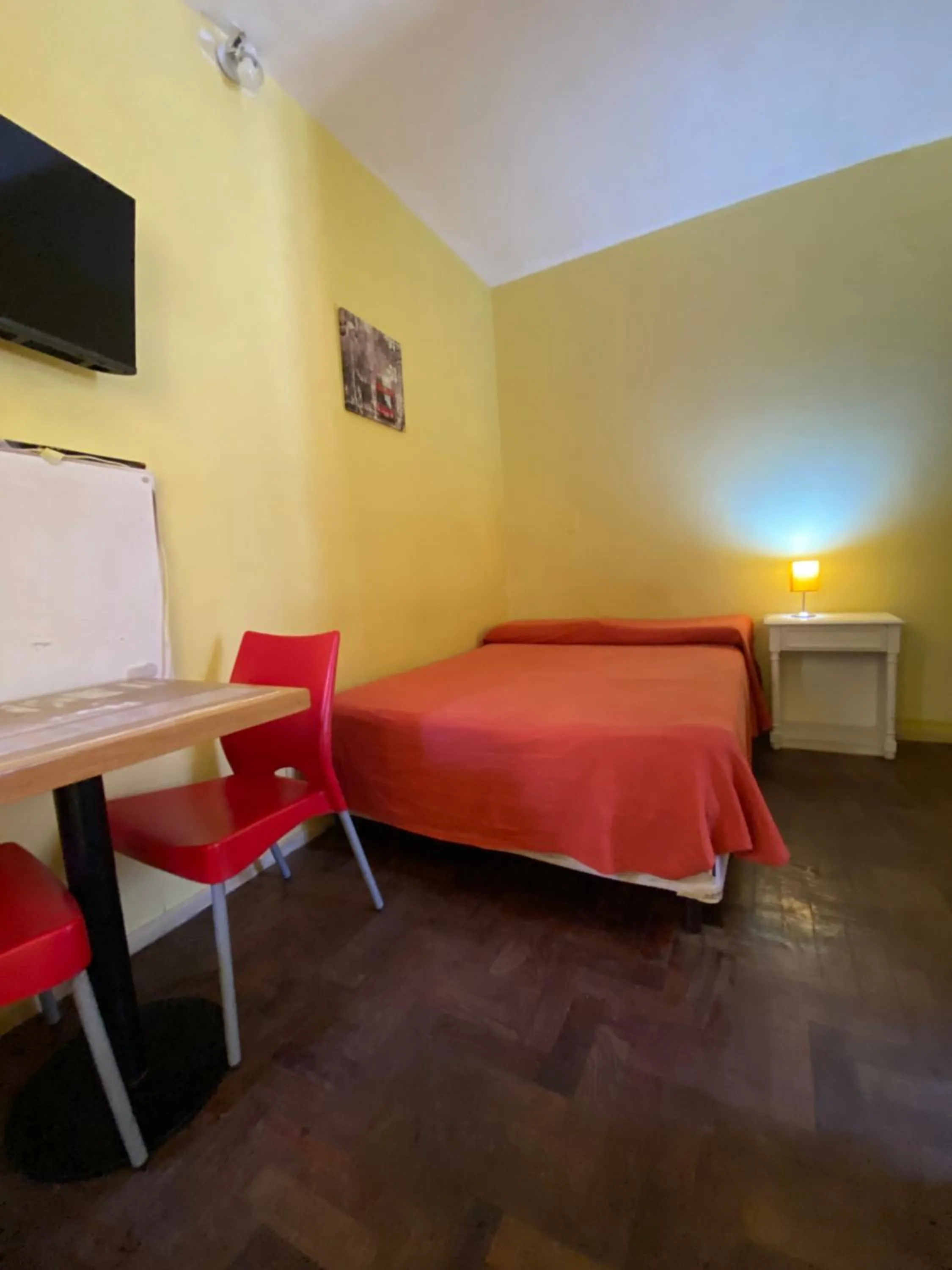 Bedroom, Bed in Mitre Suites