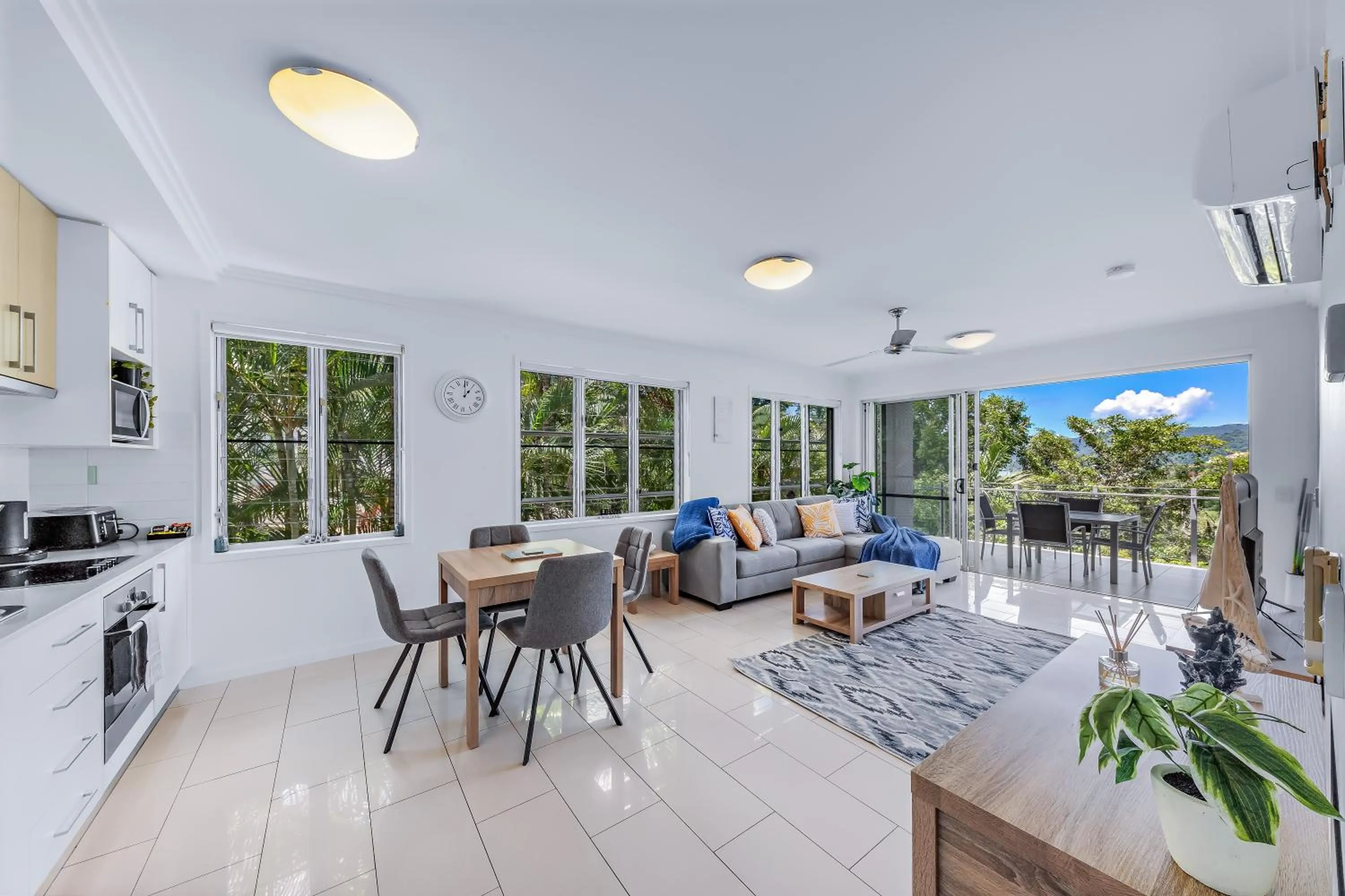 Patio in Airlie Summit Apartments