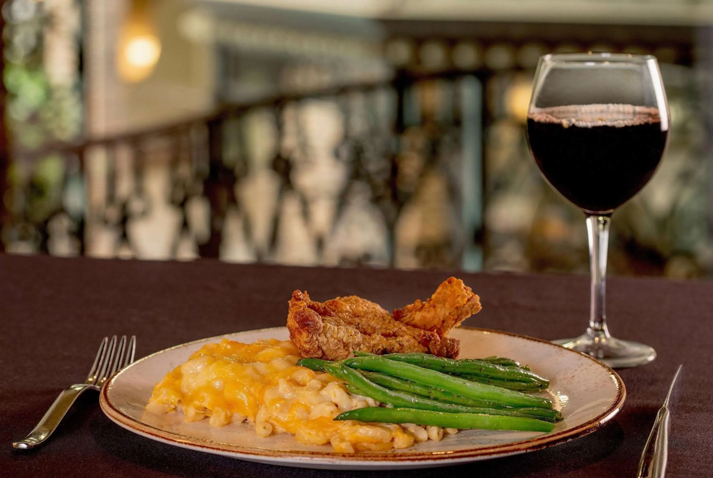 Restaurant/places to eat in Courtland Grand Hotel, Trademark Collection by Wyndham