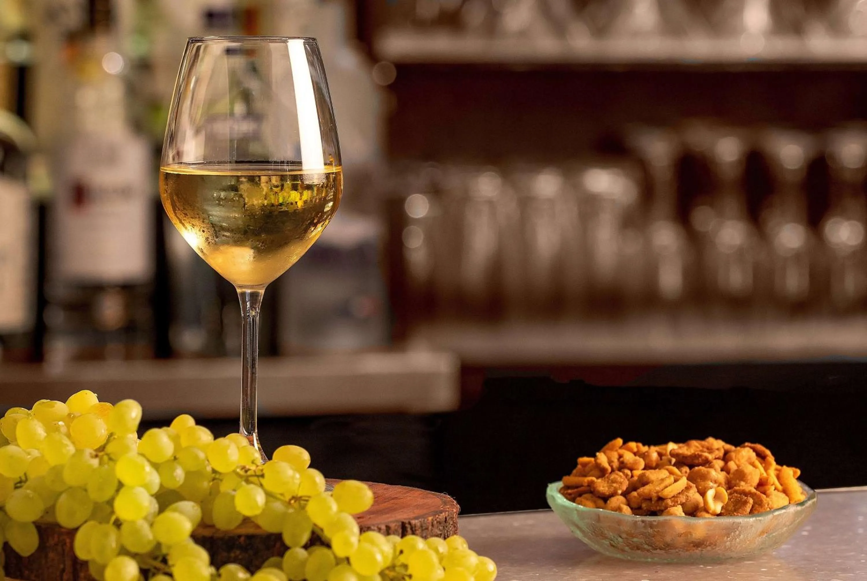 Restaurant/places to eat in Courtland Grand Hotel, Trademark Collection by Wyndham