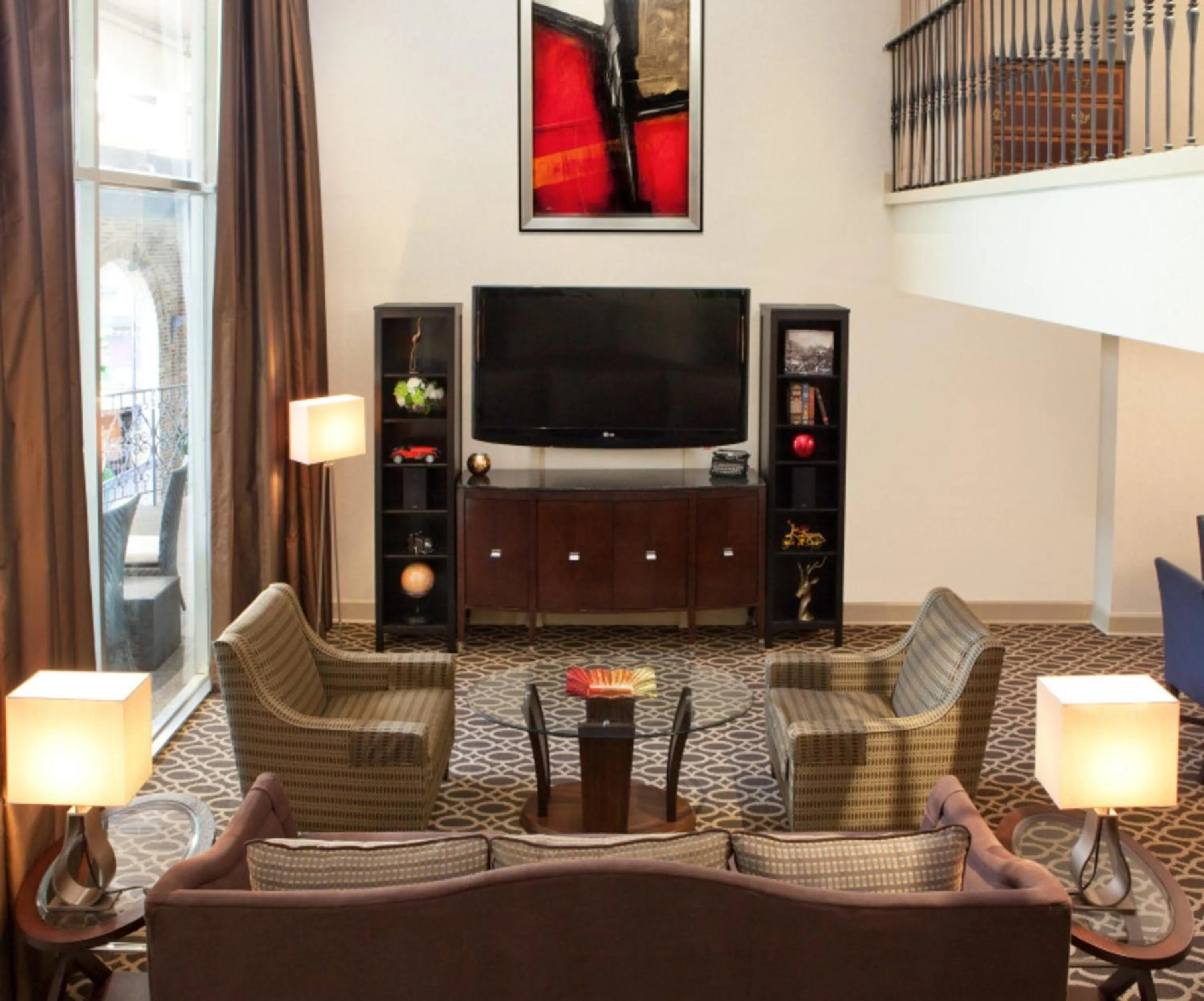 TV and multimedia in Courtland Grand Hotel, Trademark Collection by Wyndham