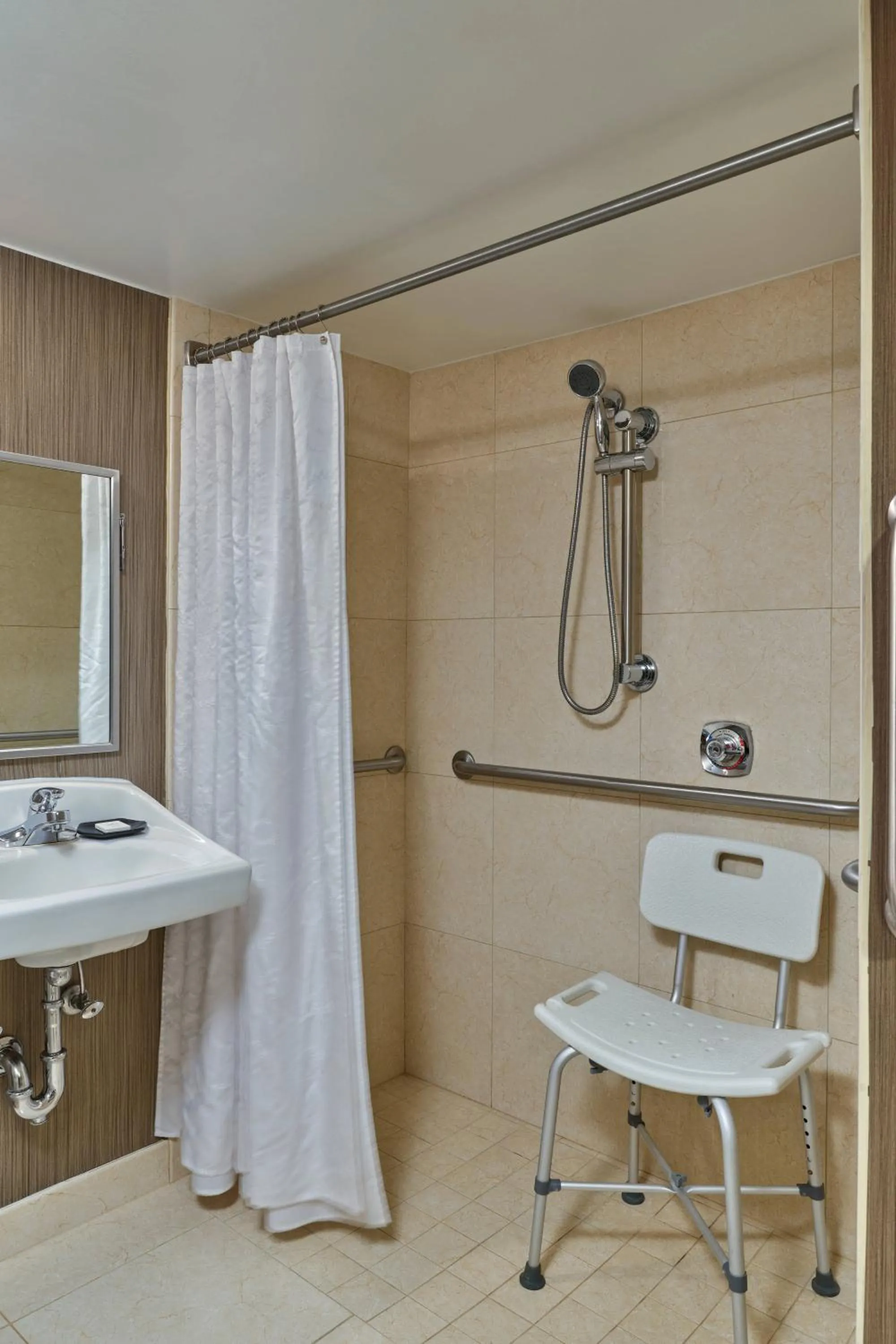 Bathroom in Courtland Grand Hotel, Trademark Collection by Wyndham