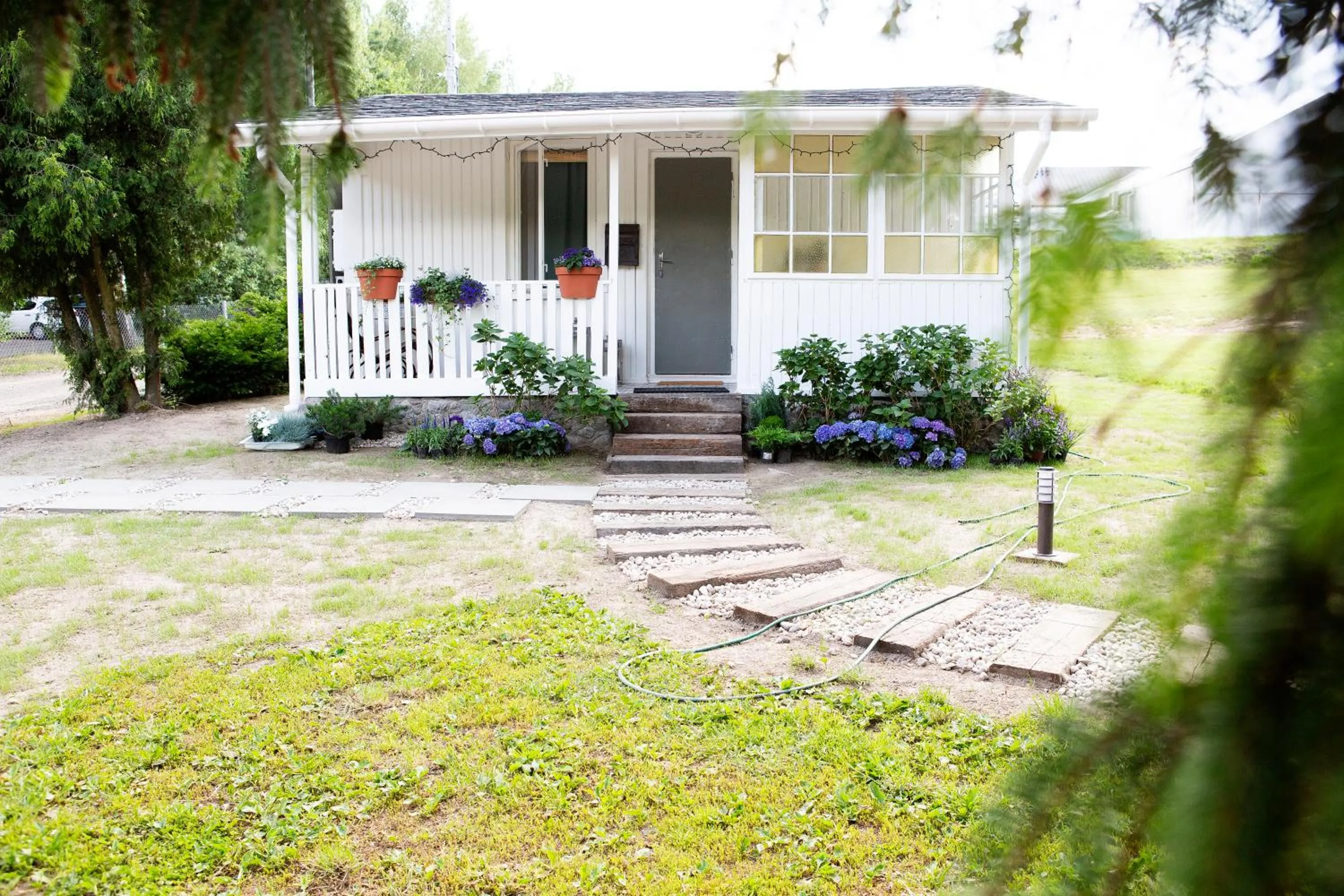 Facade/entrance in Rezydencja Miętowe Wzgórza Mansion House