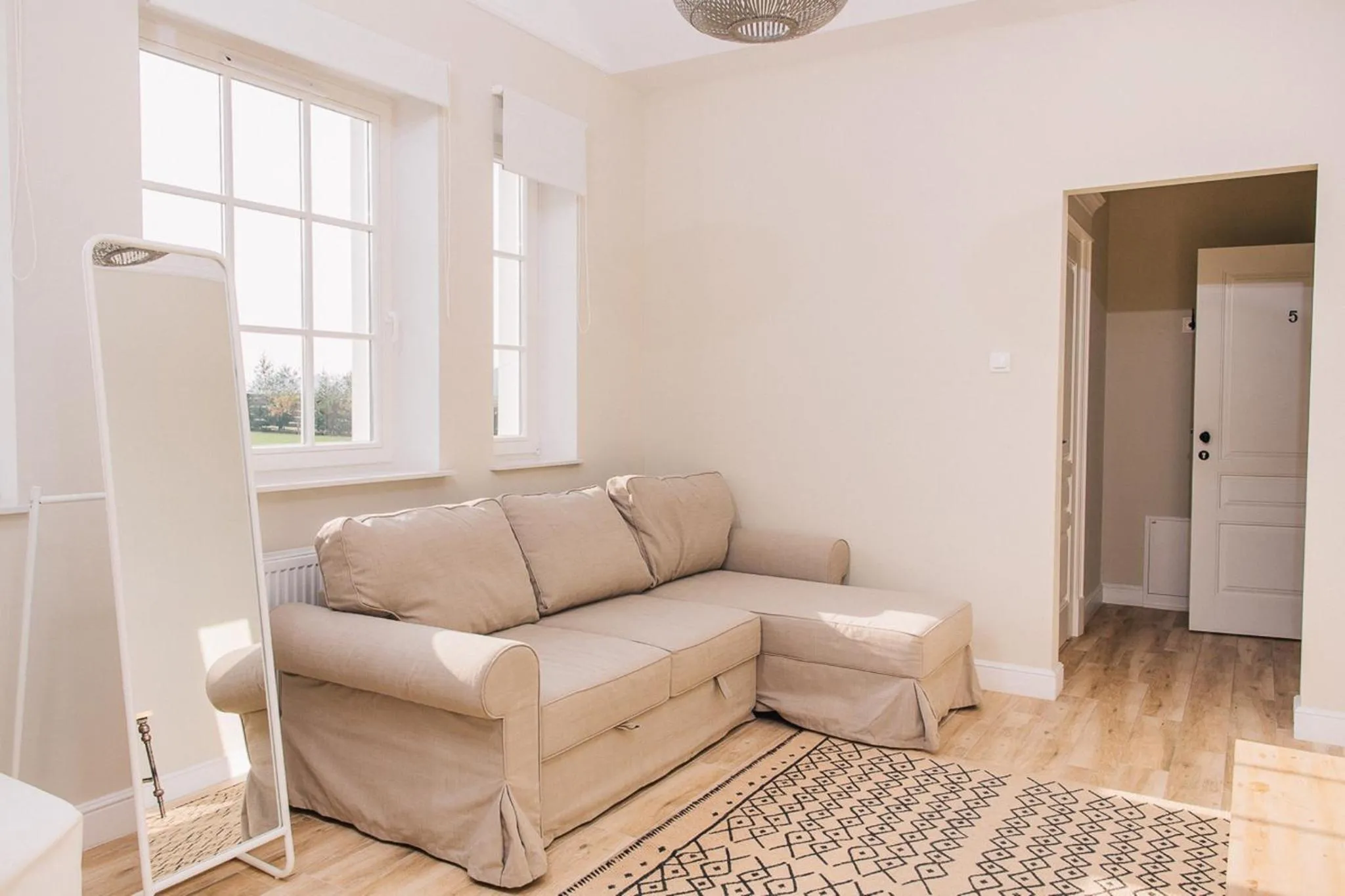 Property building in Rezydencja Miętowe Wzgórza Mansion House