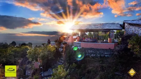 Restaurant/places to eat in Rock Garden Resort