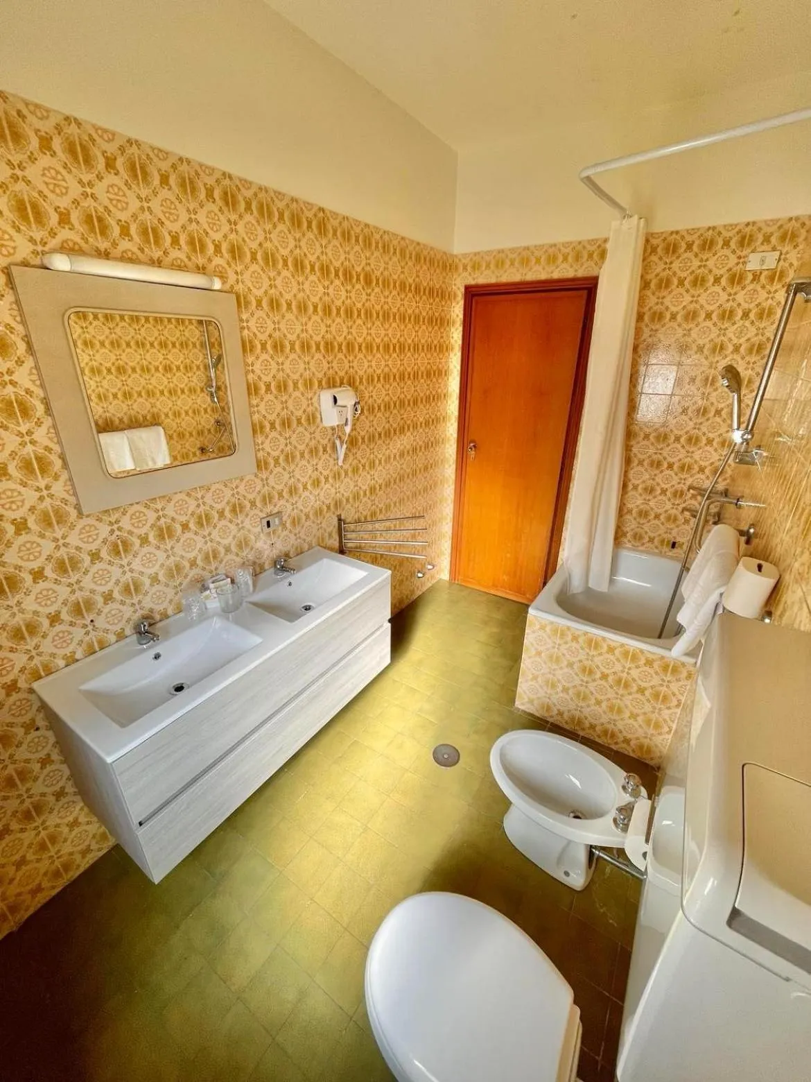 Toilet in Hotel Ristorante La Sorgente