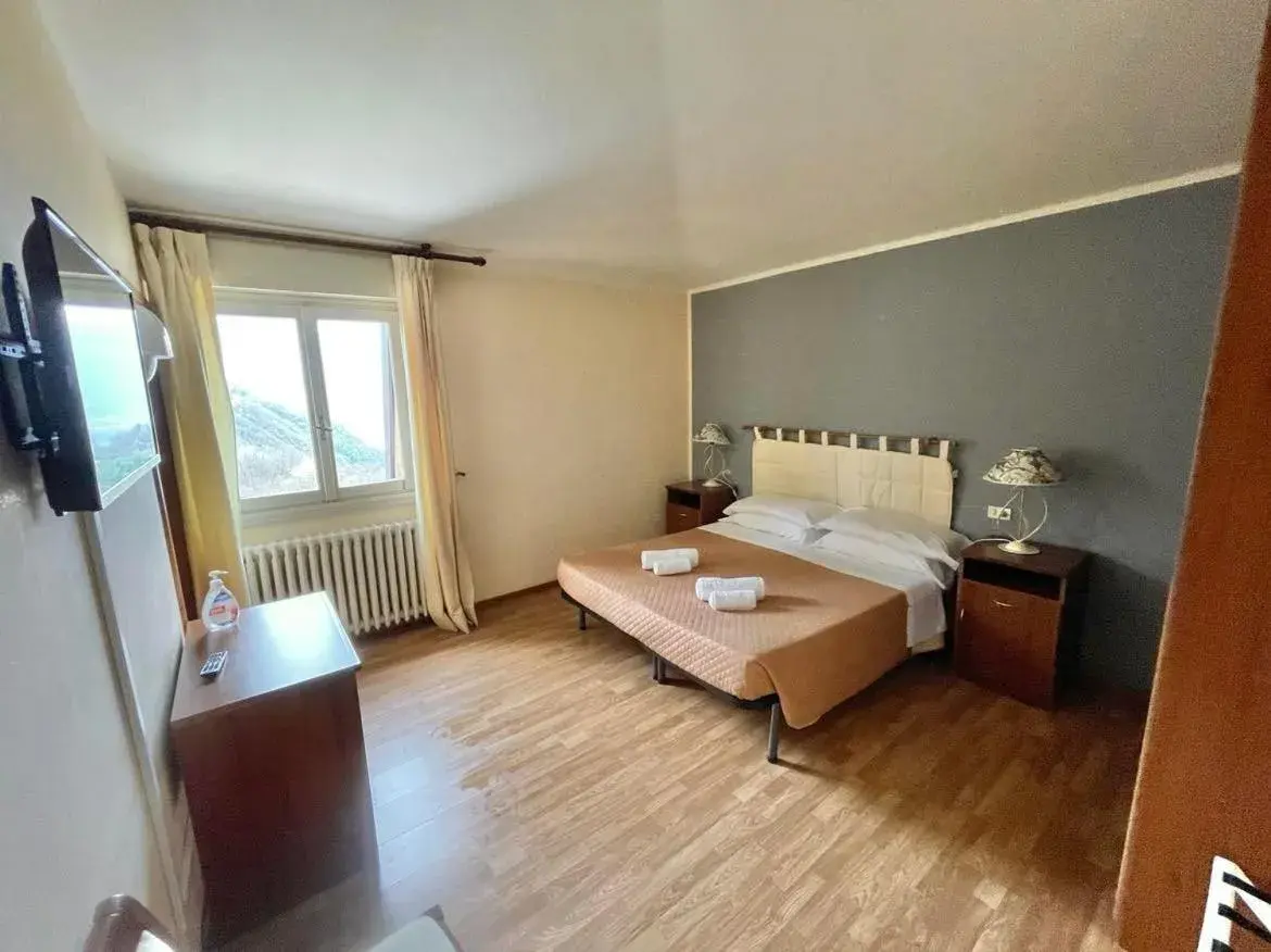 Double or Twin Room in Hotel Ristorante La Sorgente Double or Twin Room in Hotel Ristorante La Sorgente