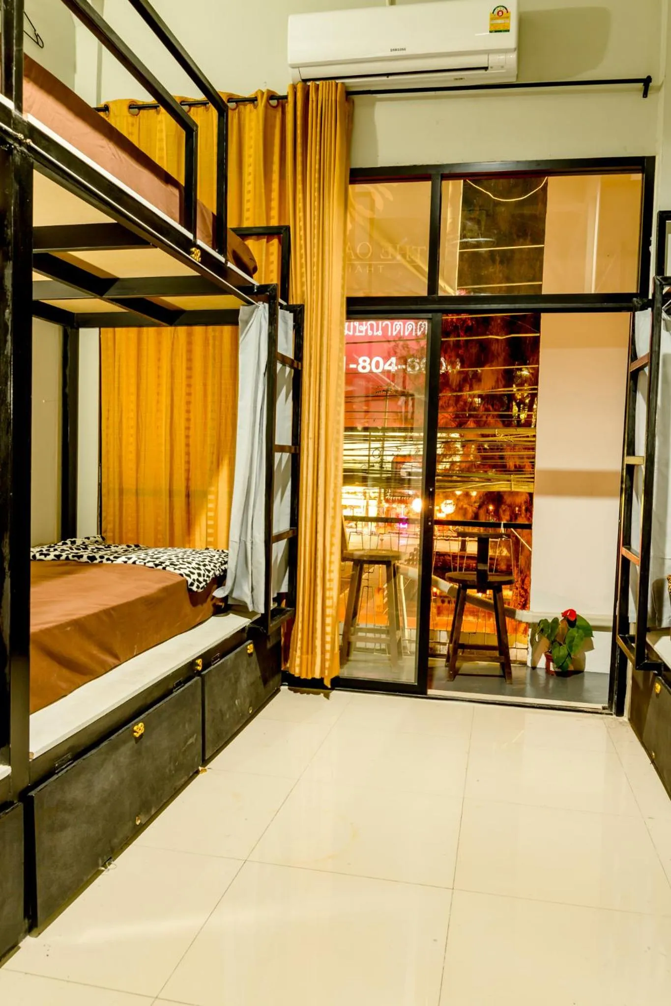 Iris Hostel
