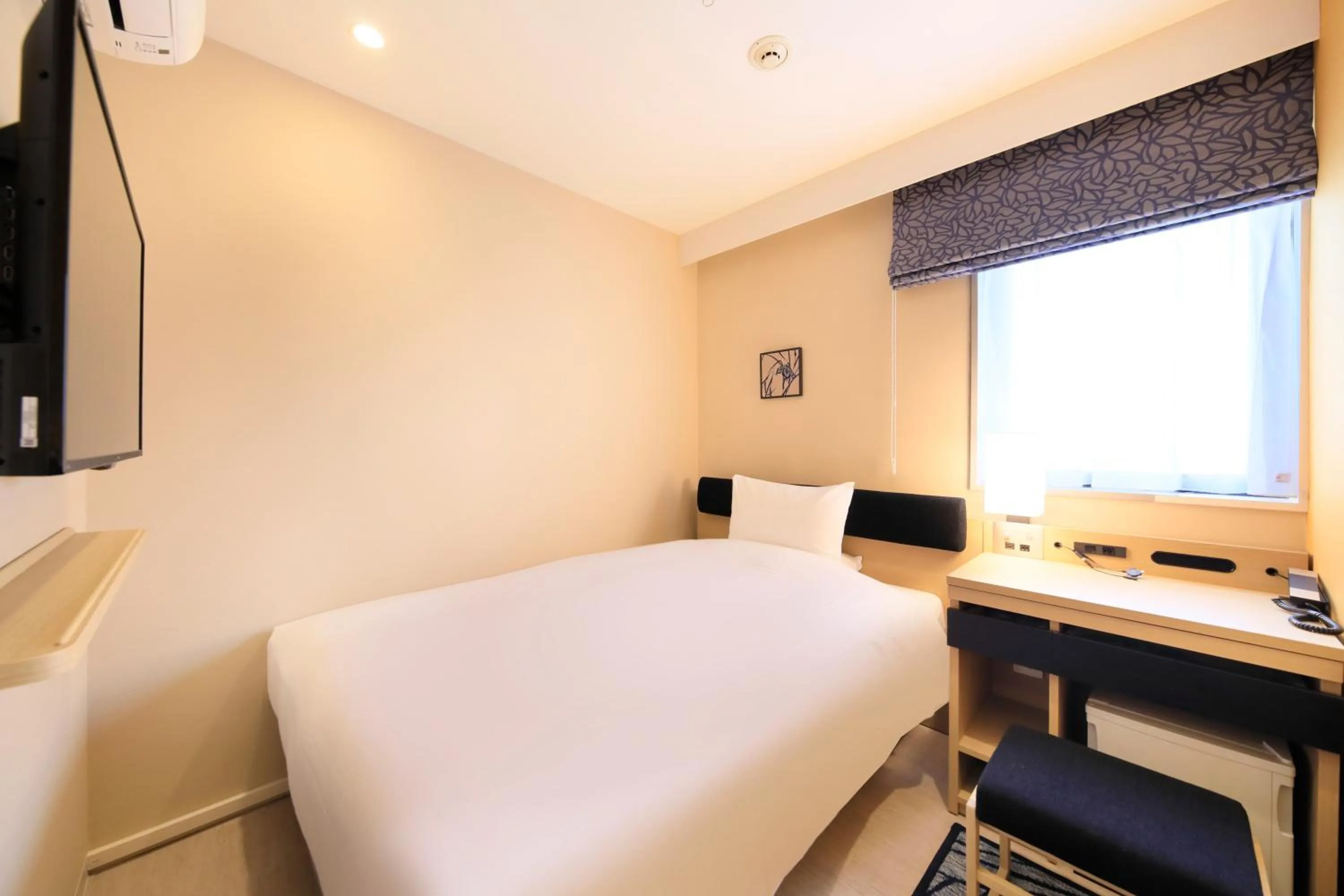 Bedroom, Bed in Hotel Nihonbashi Saibo