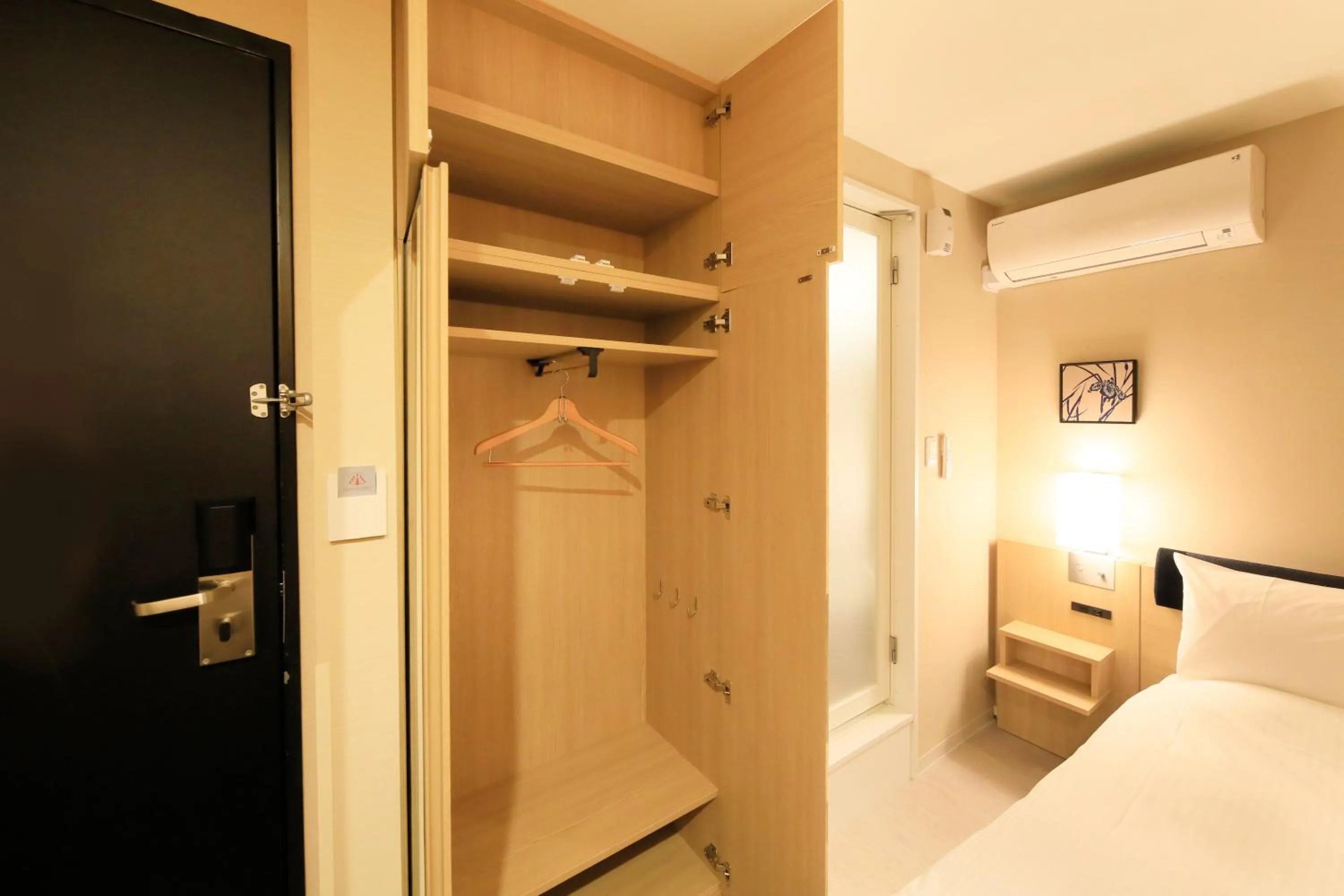 Photo of the whole room, Bed in Hotel Nihonbashi Saibo