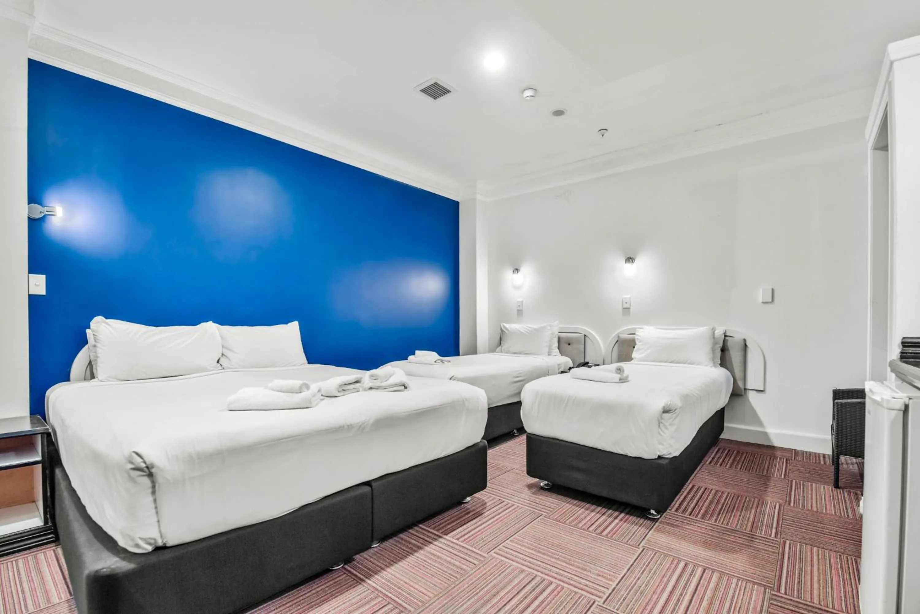 Family, Bed in Albion Hotel