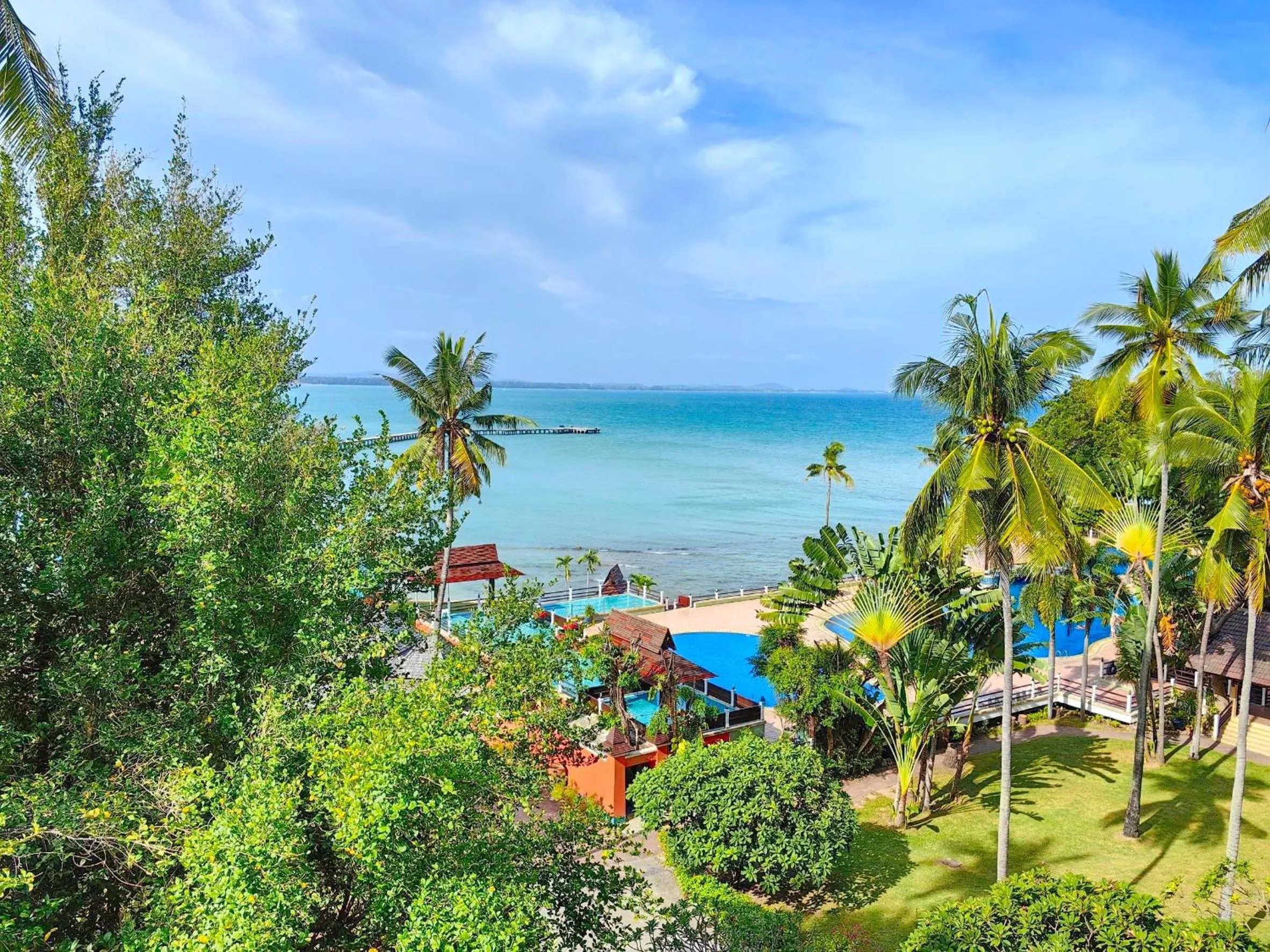 Rayong Resort Hotel โรงแรมระยองรีสอร์ท