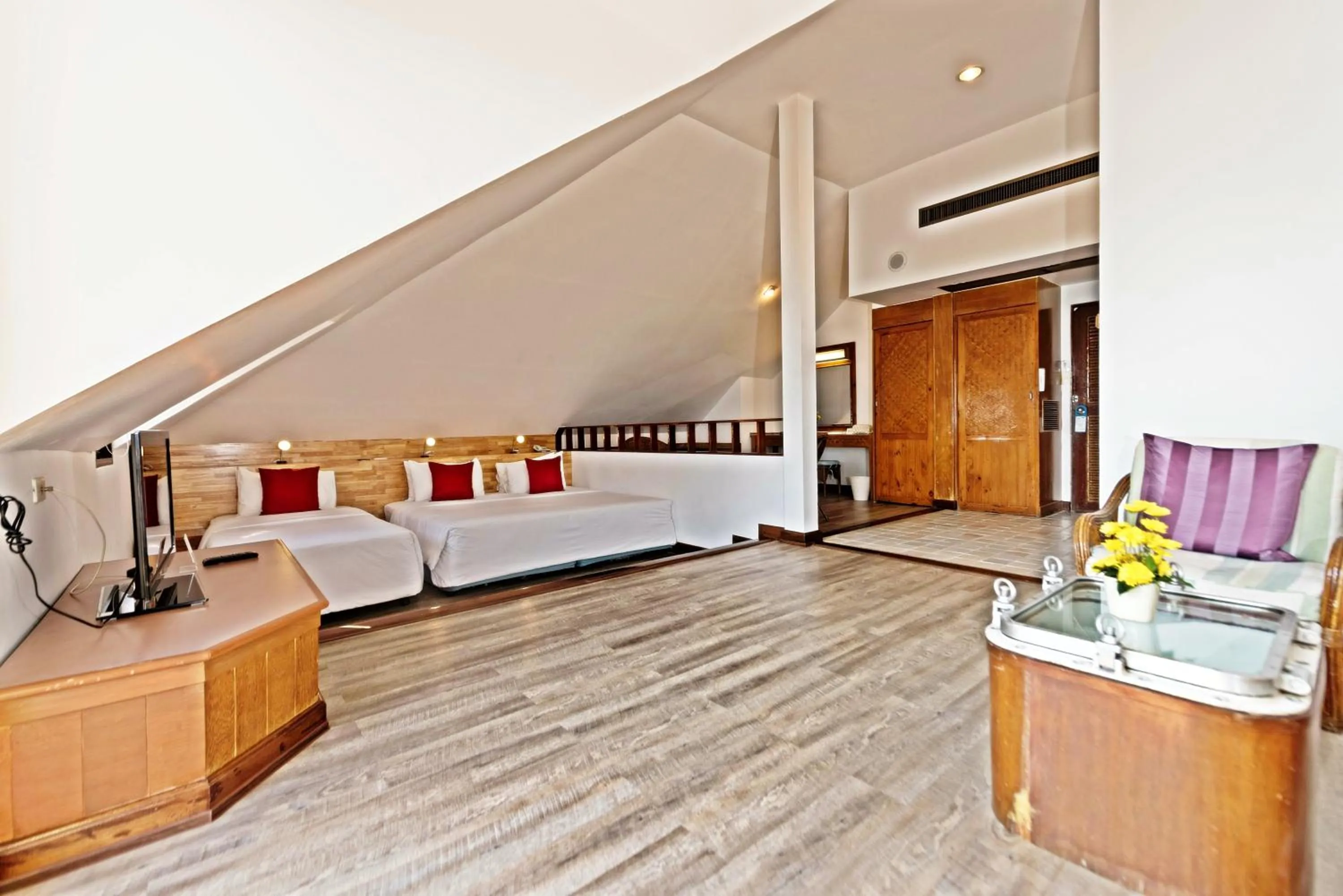 Bed in Rayong Resort Hotel โรงแรมระยองรีสอร์ท