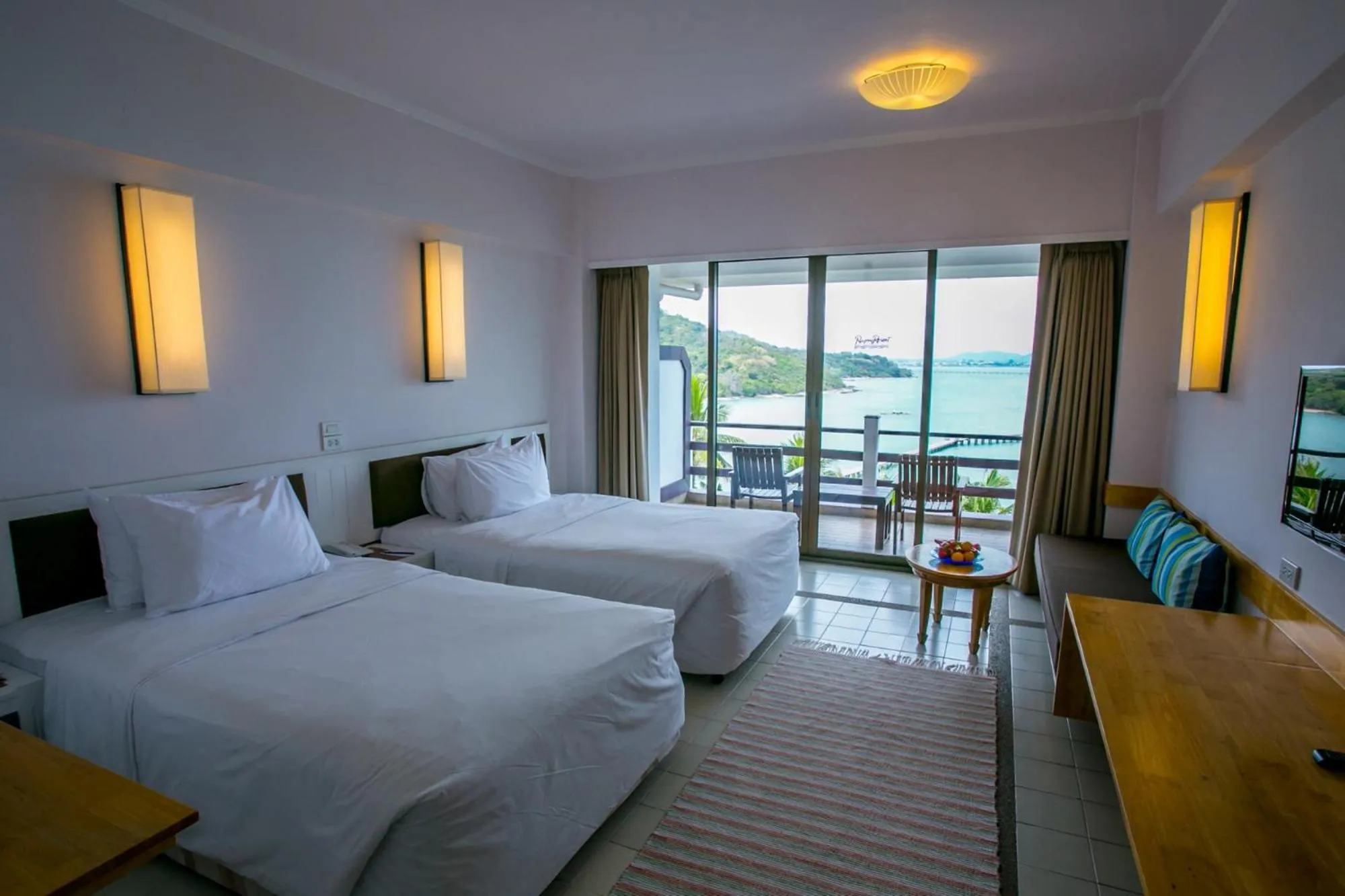 Bedroom, Bed in Rayong Resort Hotel โรงแรมระยองรีสอร์ท