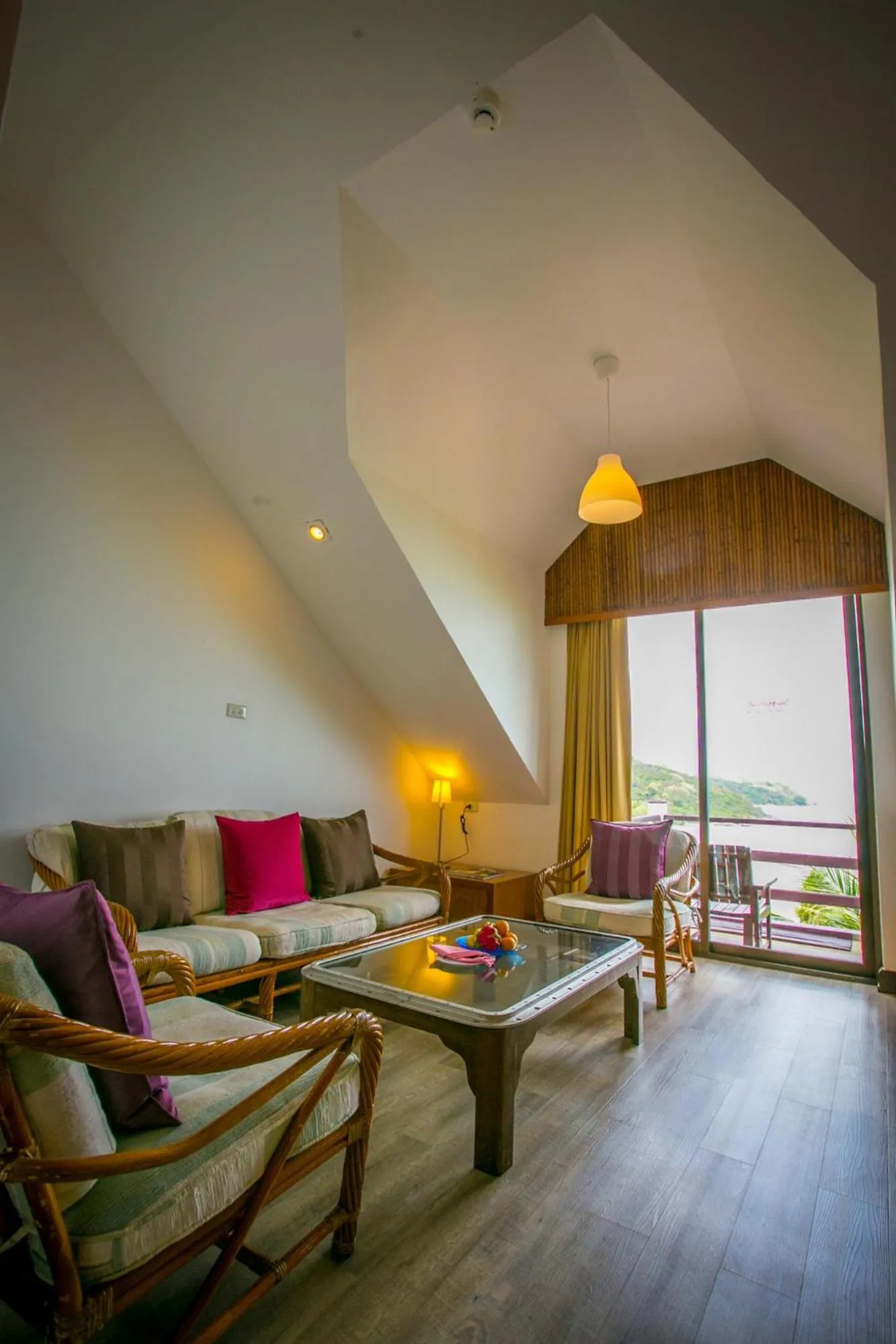 Rayong Resort Hotel โรงแรมระยองรีสอร์ท