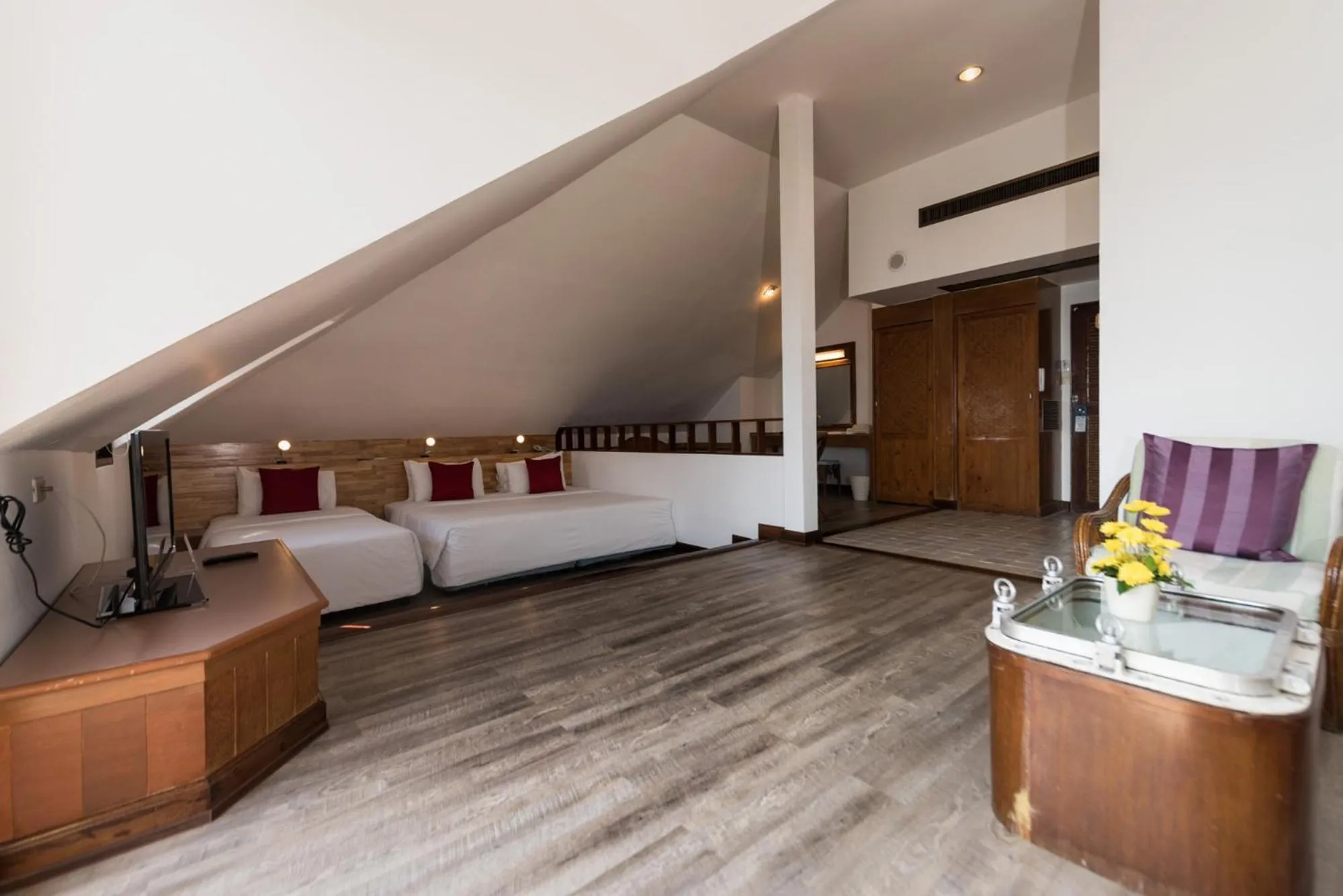 Bed in Rayong Resort Hotel โรงแรมระยองรีสอร์ท