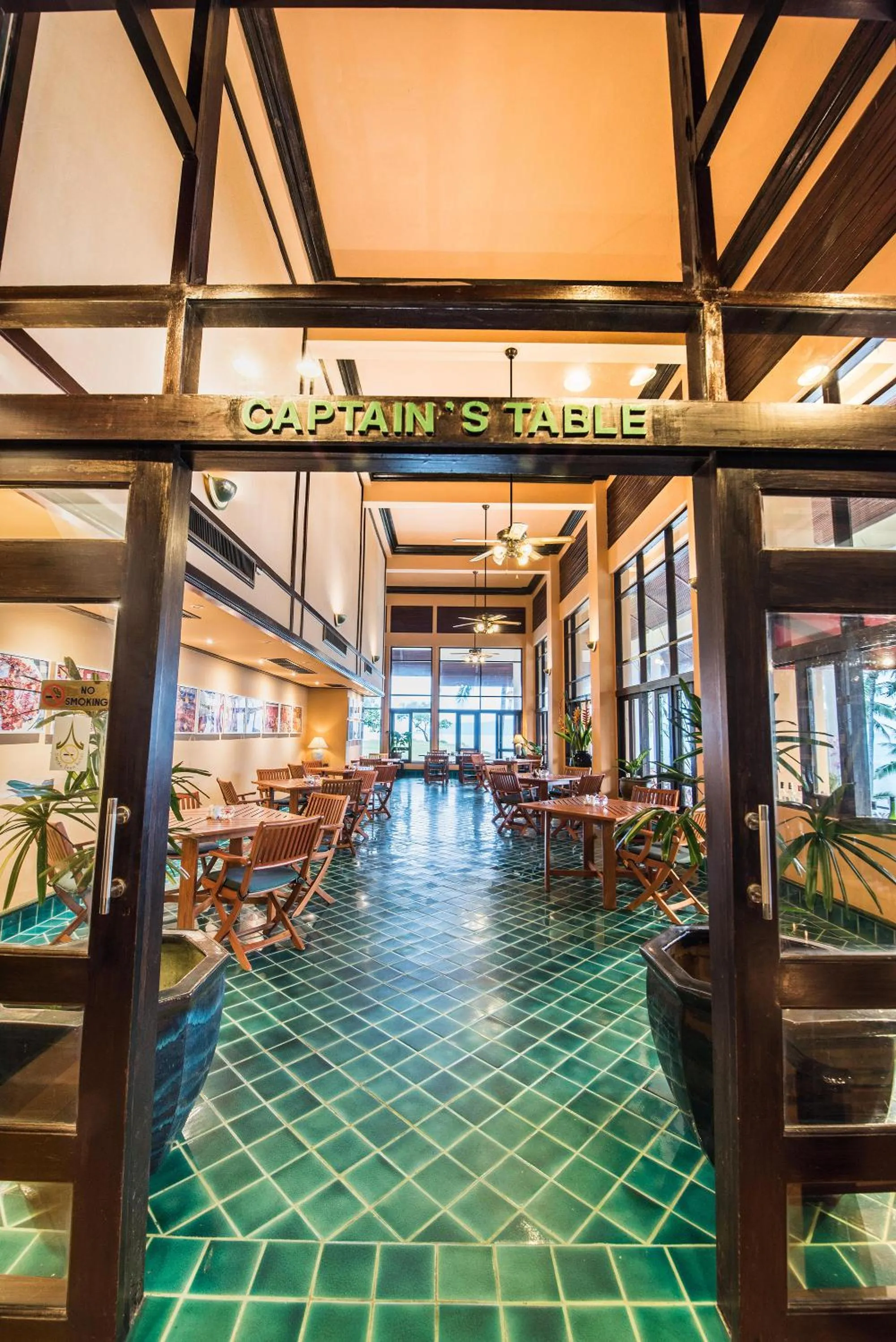 Rayong Resort Hotel โรงแรมระยองรีสอร์ท