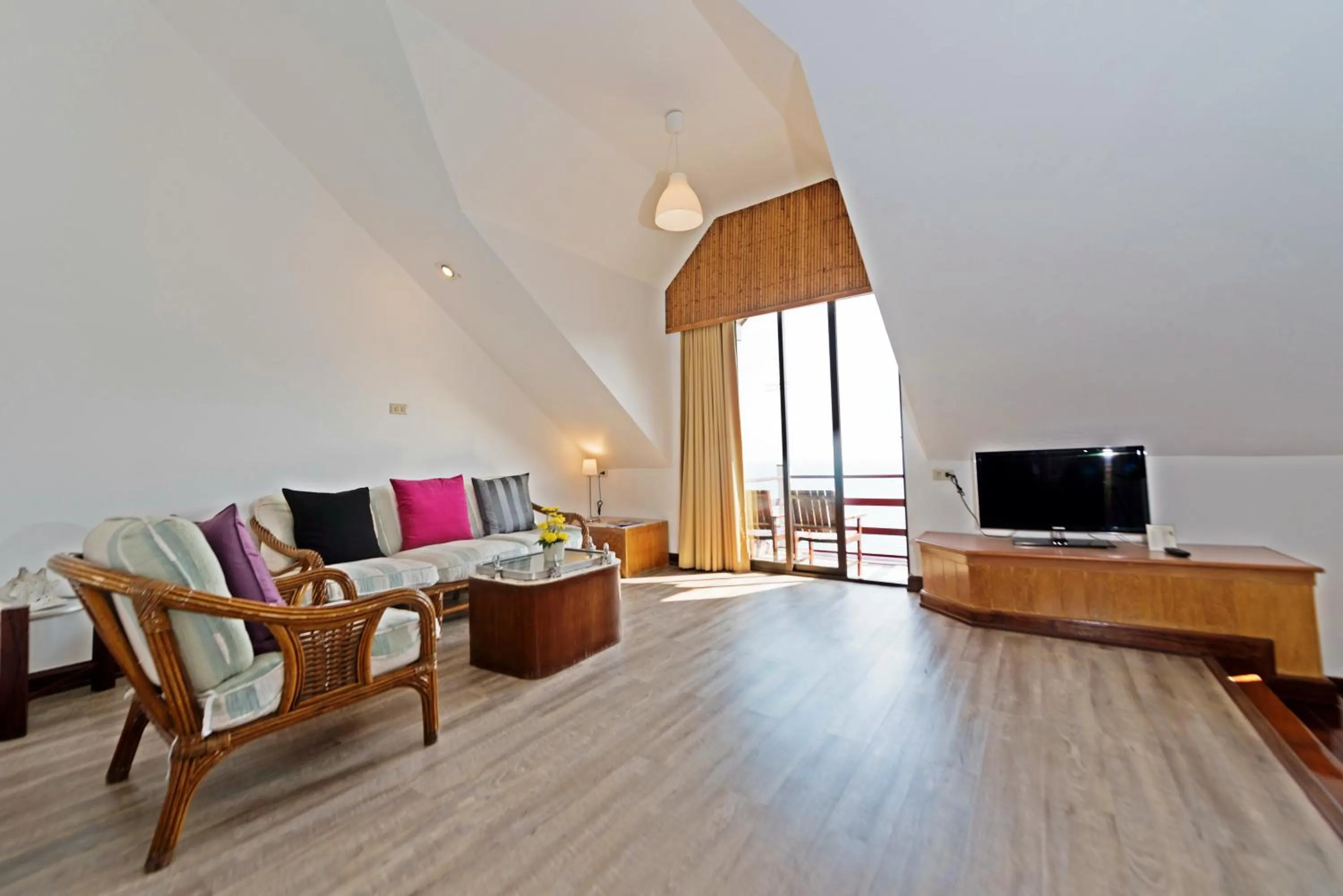 Rayong Resort Hotel โรงแรมระยองรีสอร์ท