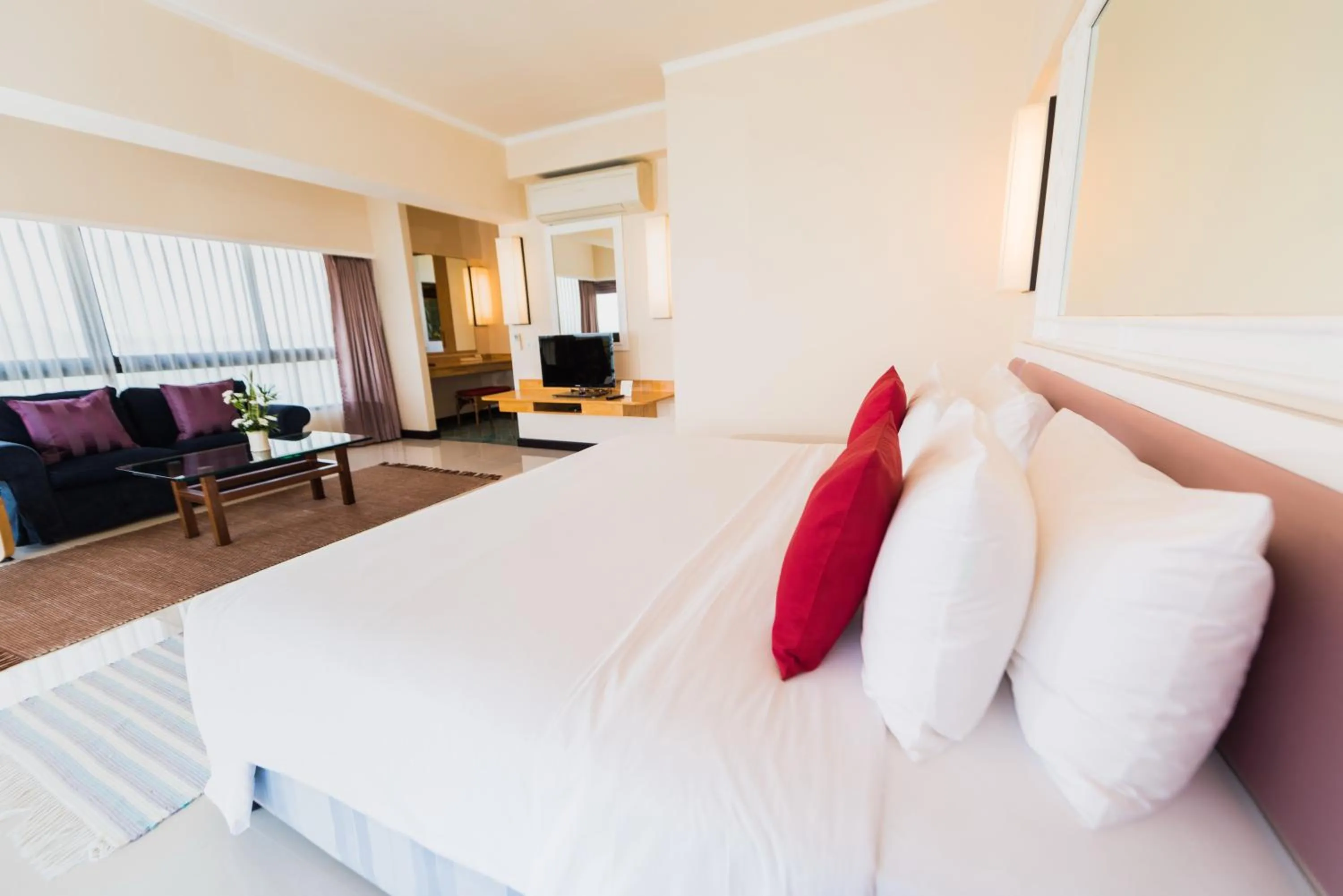 Bed in Rayong Resort Hotel โรงแรมระยองรีสอร์ท