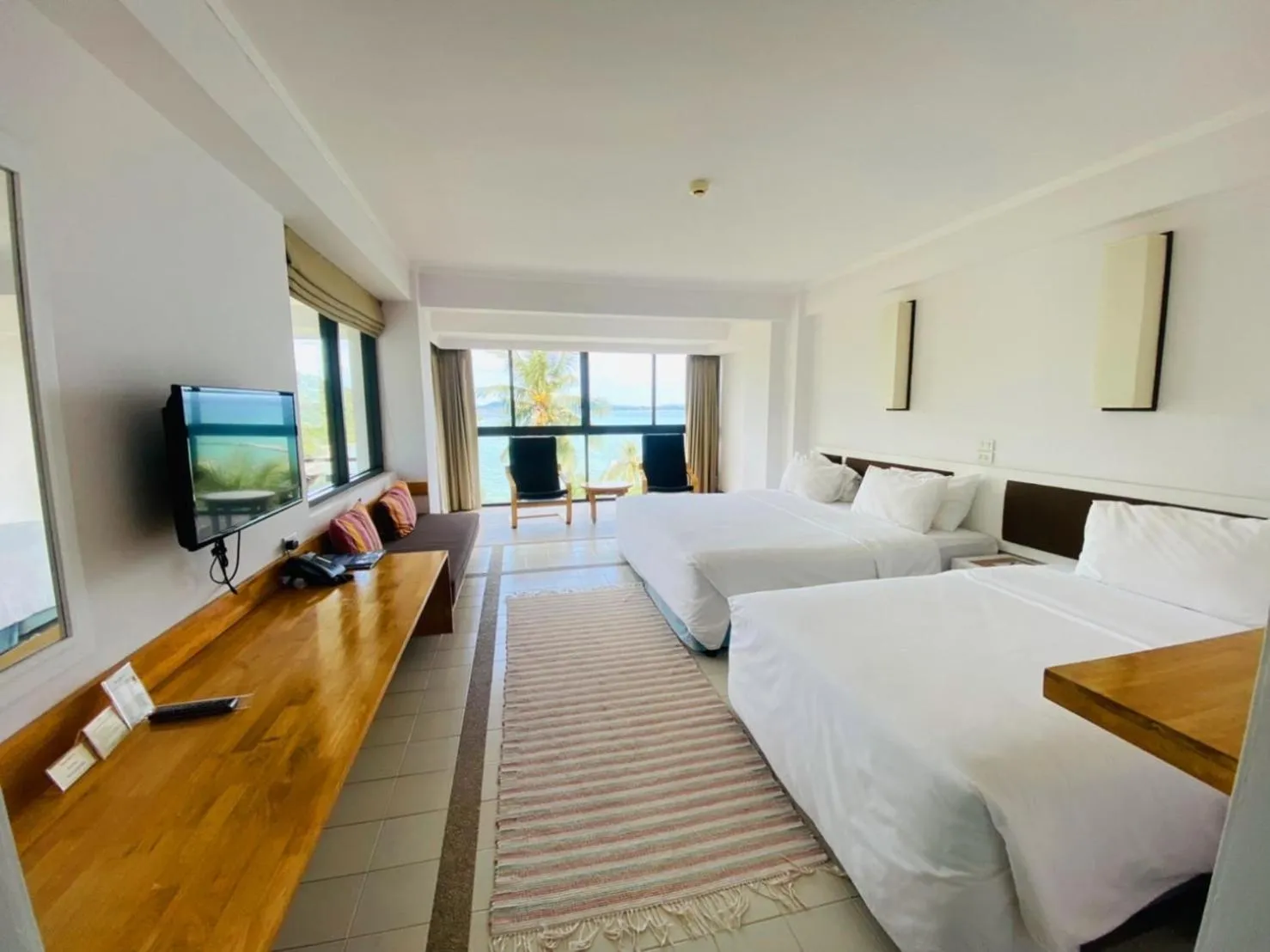 Bedroom, Bed in Rayong Resort Hotel โรงแรมระยองรีสอร์ท