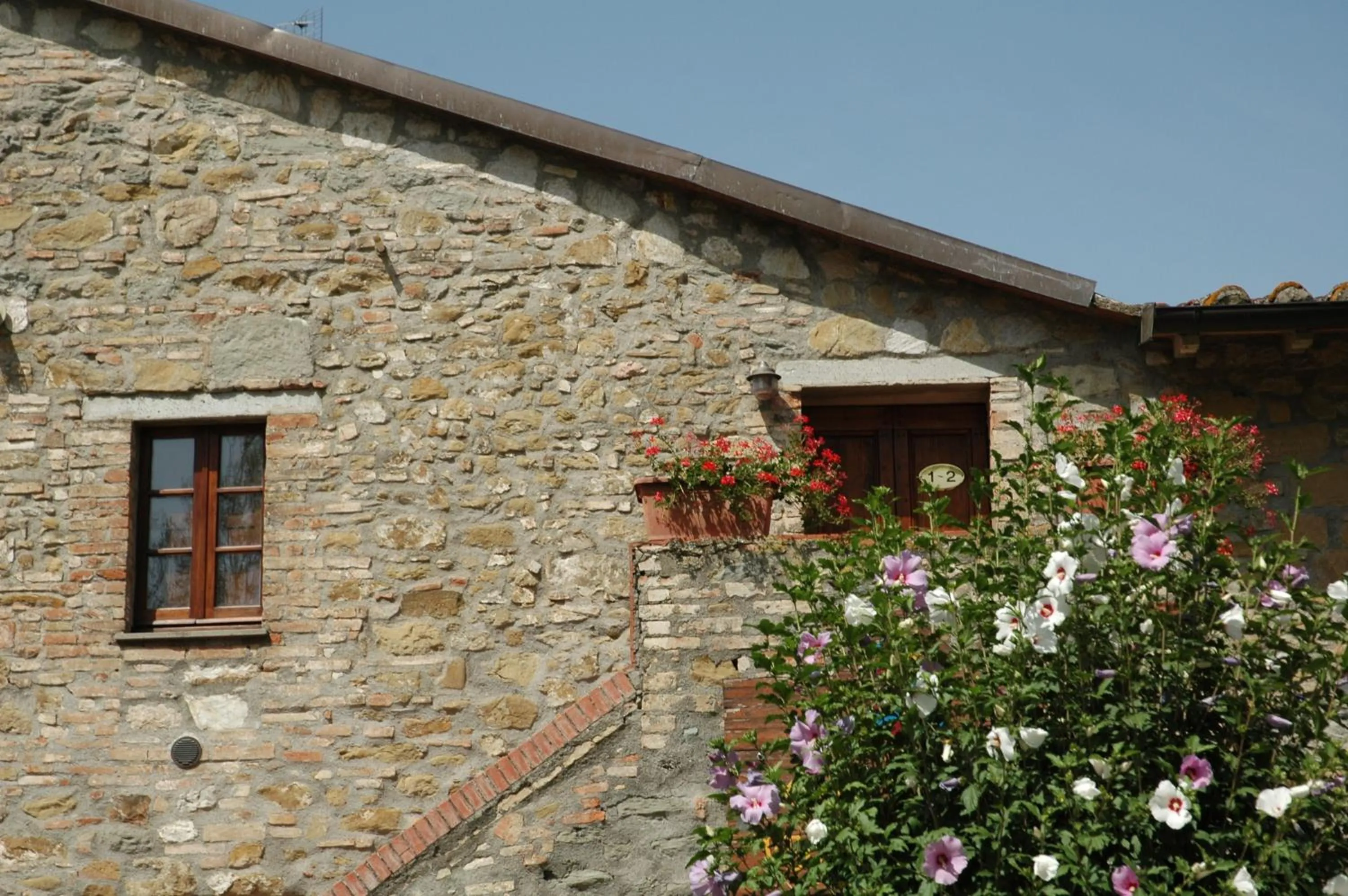 Property building in Casa Vacanze Vecchio Granaio