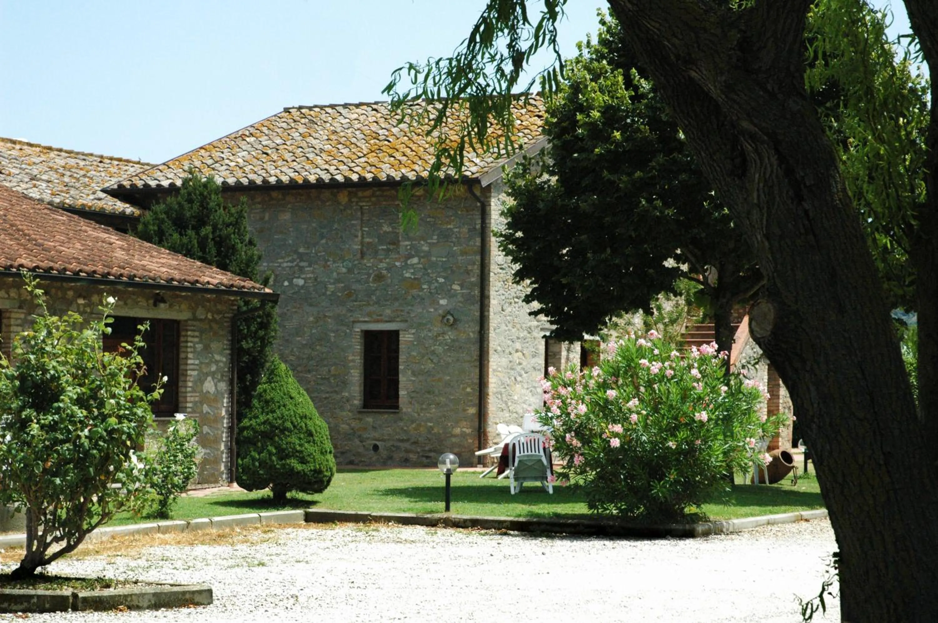 Property building in Casa Vacanze Vecchio Granaio