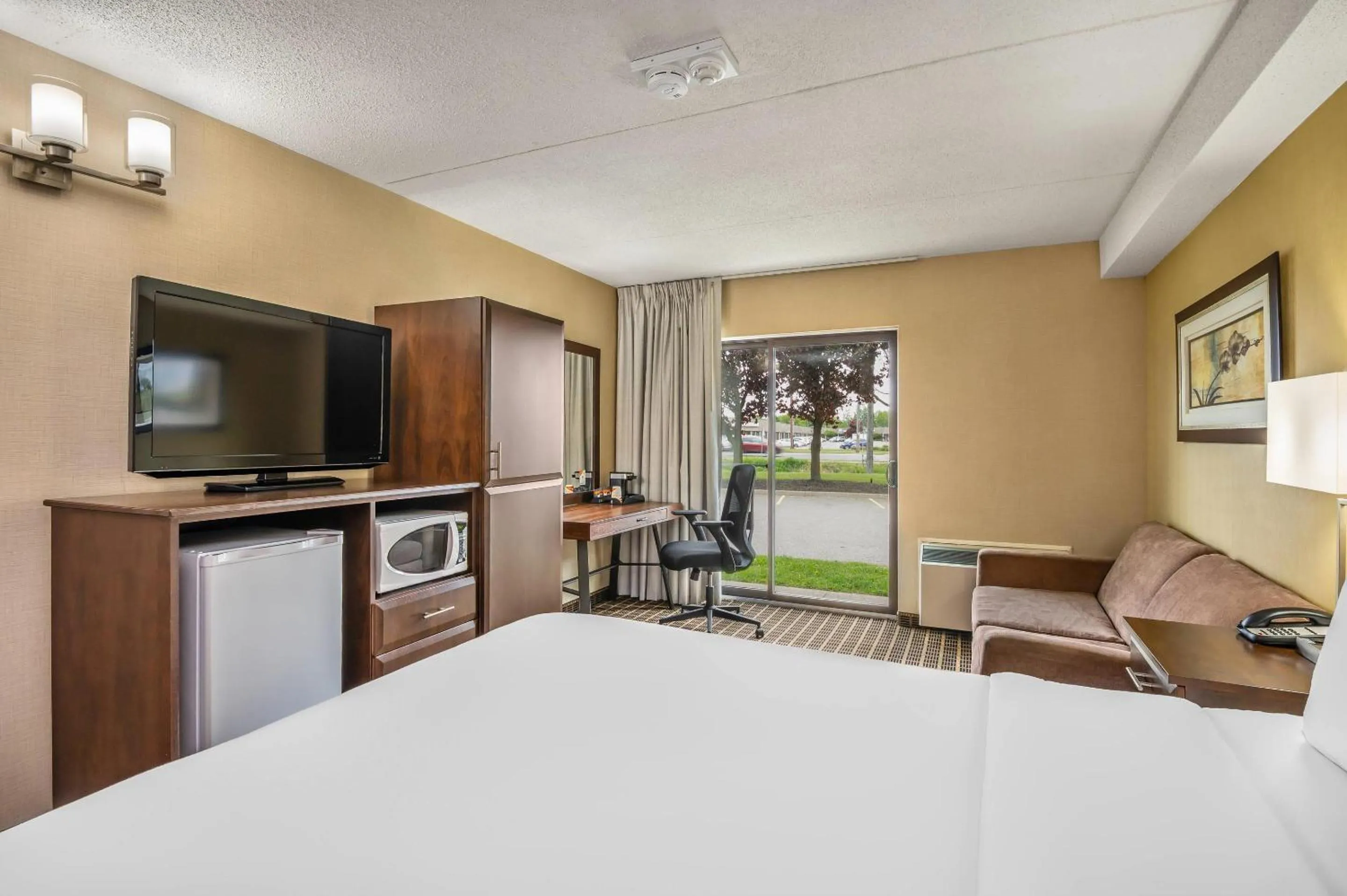 Bedroom, Bed in Comfort Inn