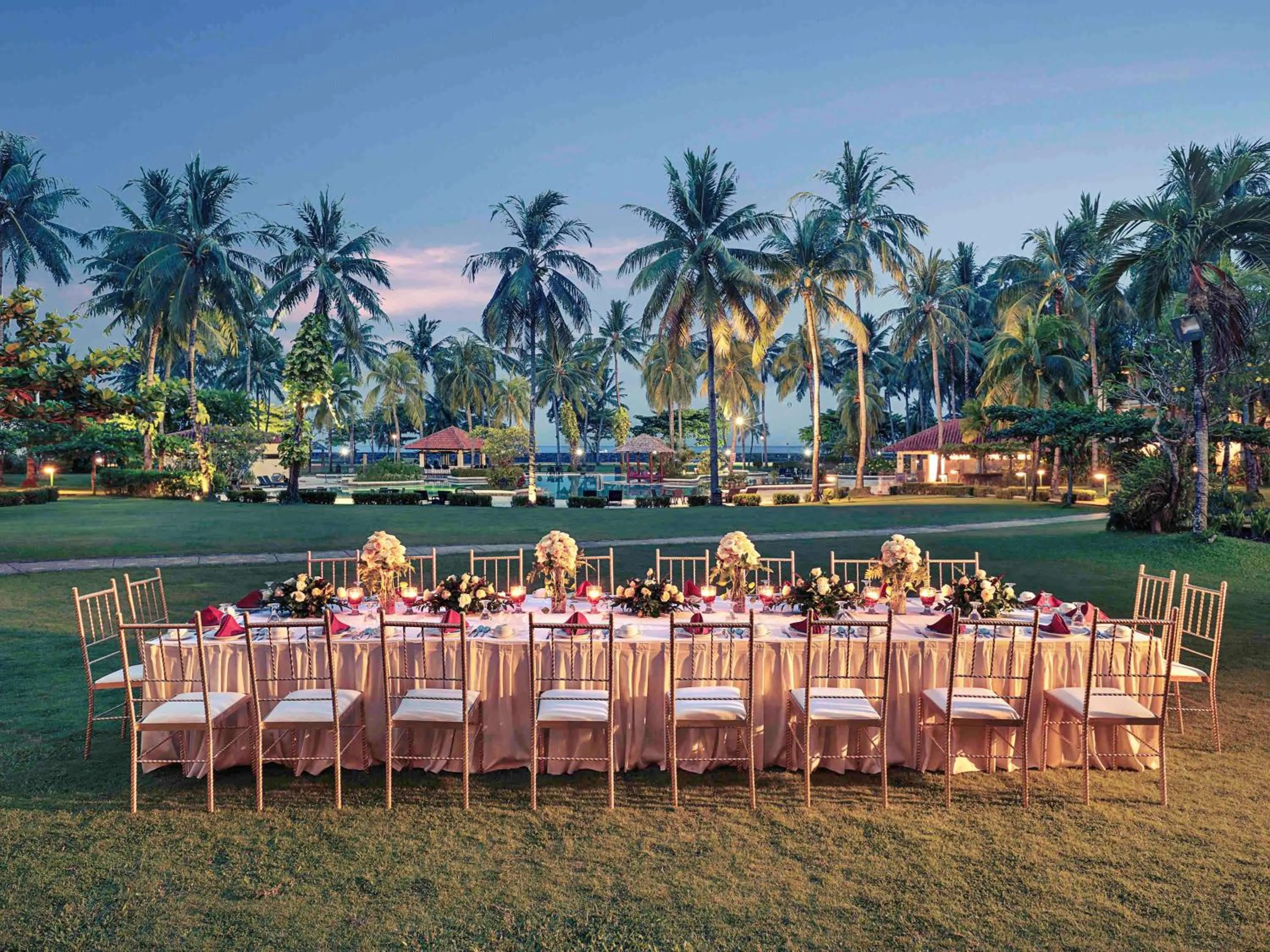 Restaurant/places to eat in Manado Tateli Resort and Convention