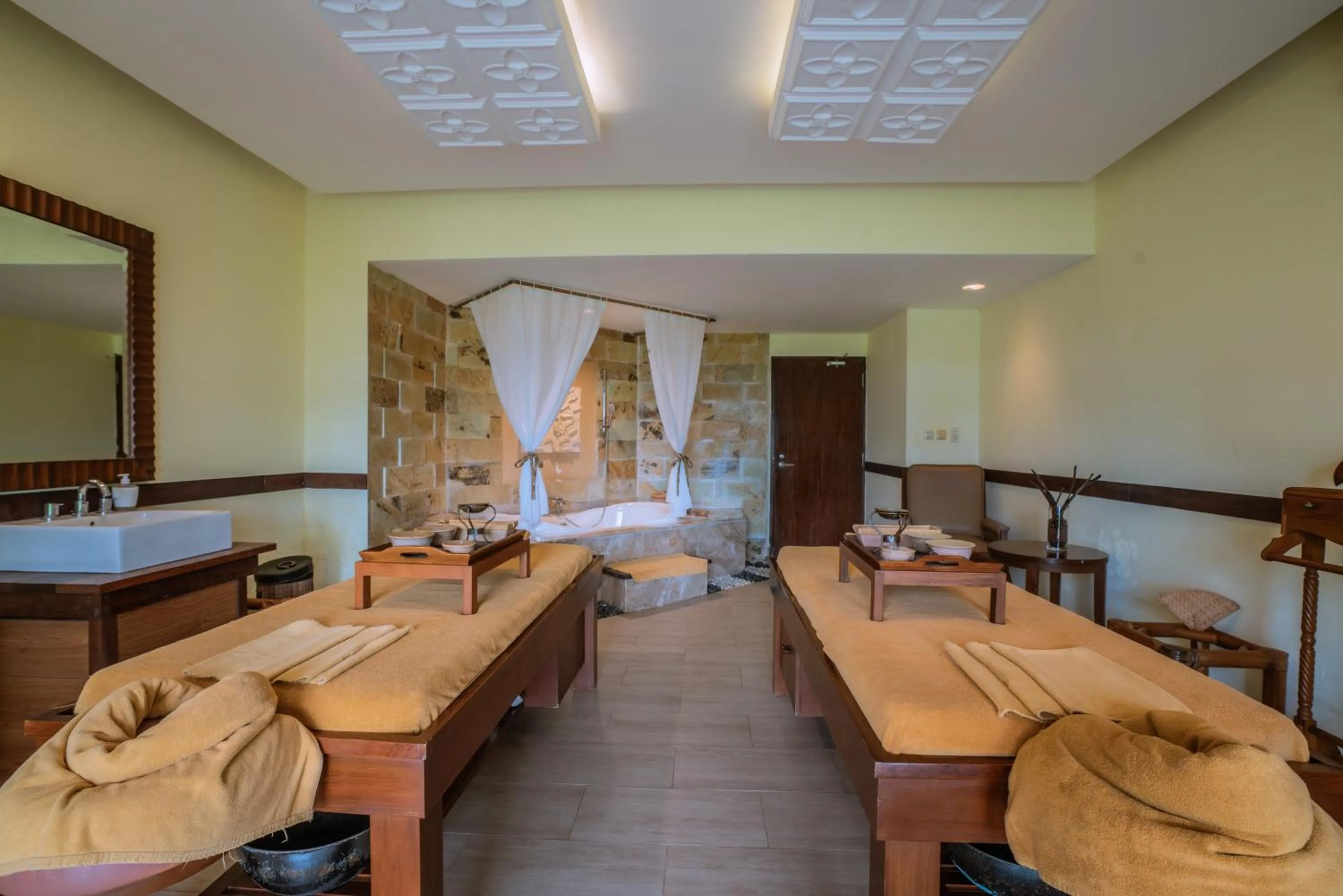 Spa and wellness centre/facilities, Bed in Manado Tateli Resort and Convention