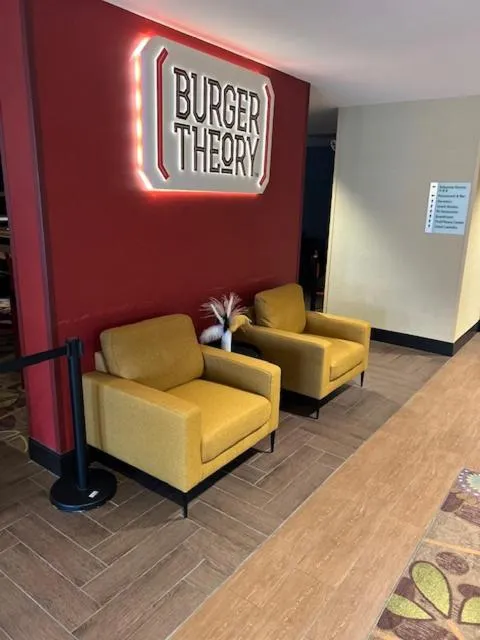 Lobby or reception in Holiday Inn - Mississauga Toronto West by IHG