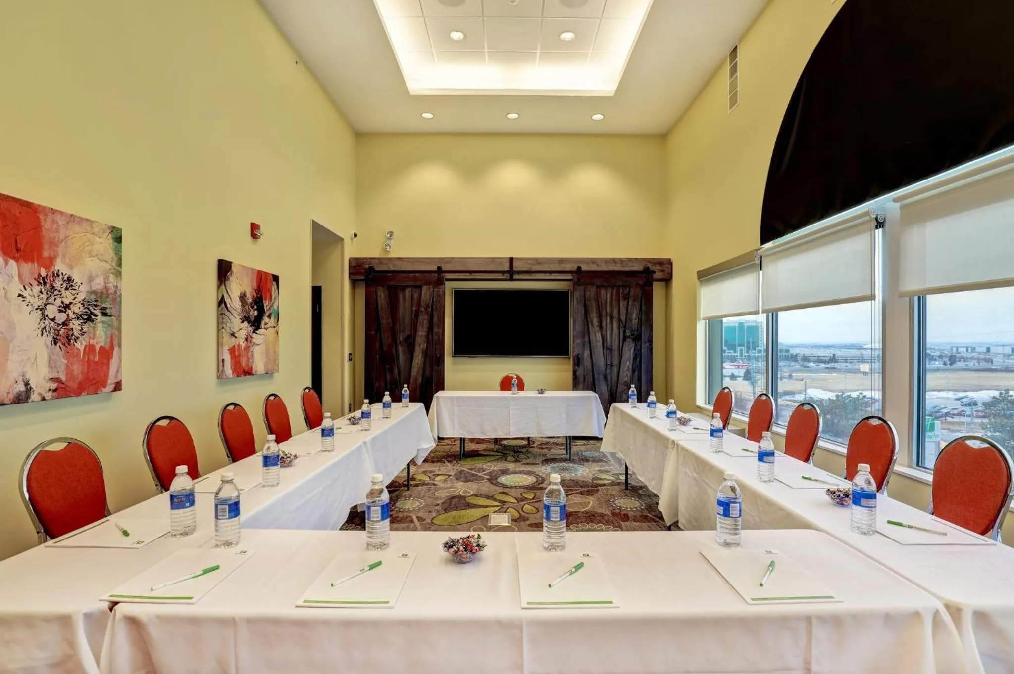 Meeting/conference room in Holiday Inn - Mississauga Toronto West by IHG