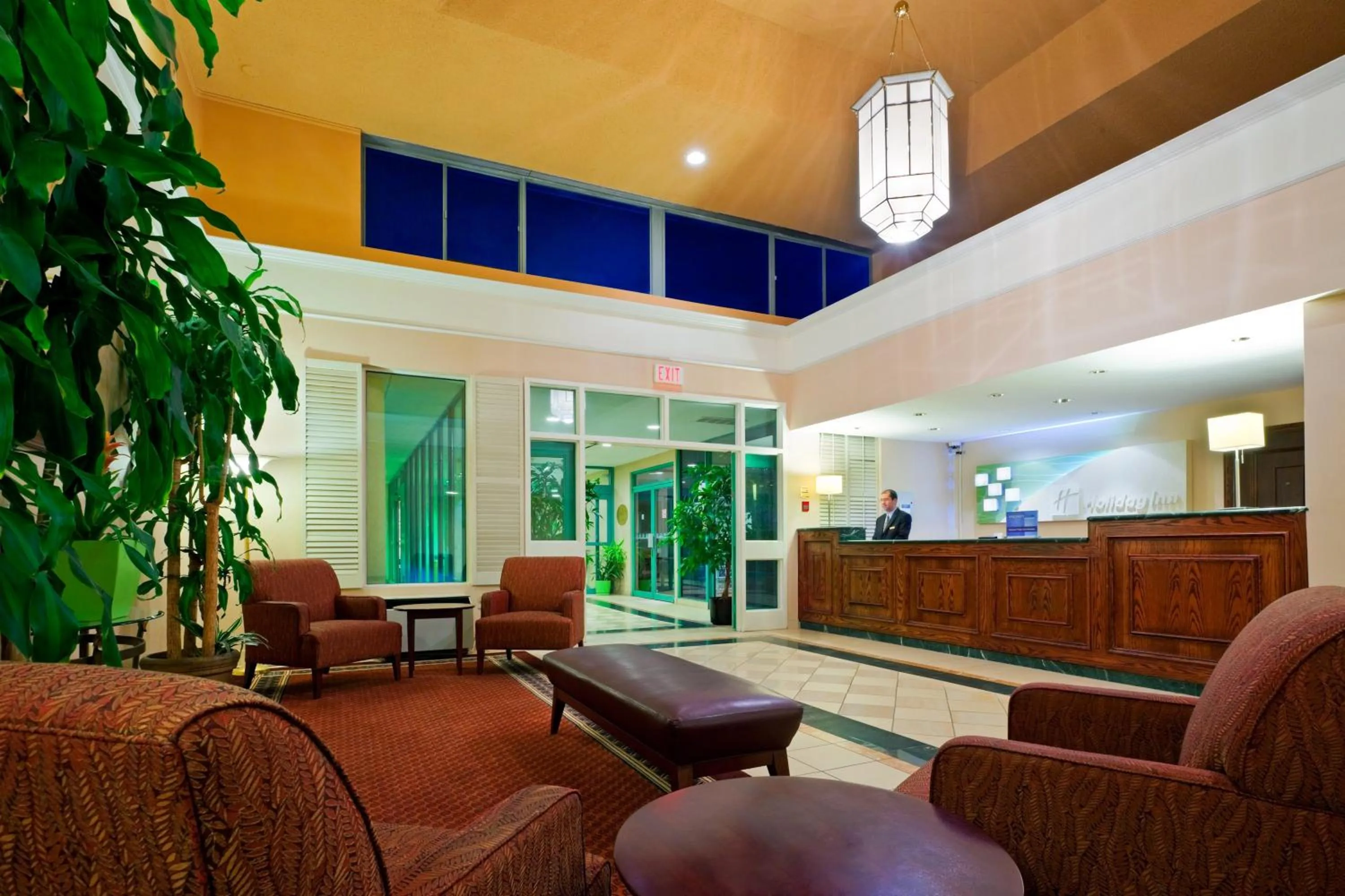 Lobby or reception in Holiday Inn - Mississauga Toronto West by IHG