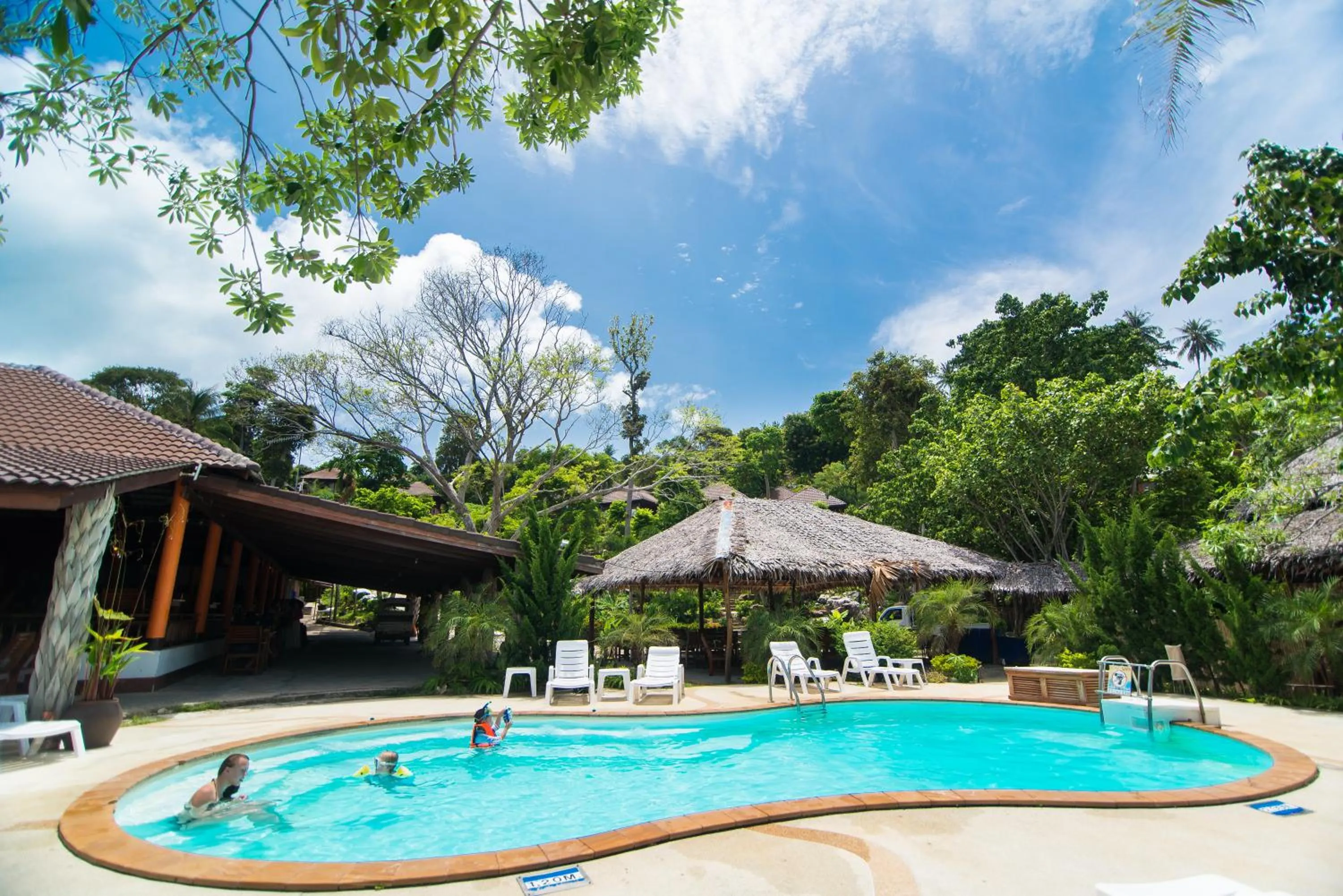 Swimming pool in Phi Phi The Beach Resort