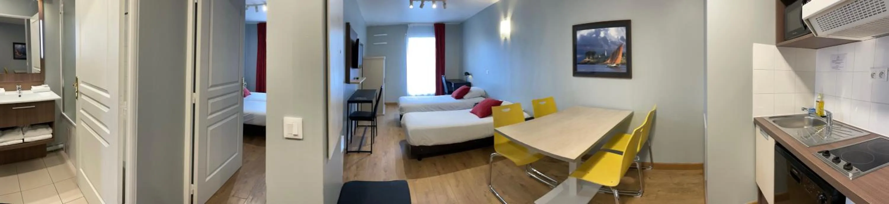 Bedroom, Bed in Villa Val Senart 1ere Avenue