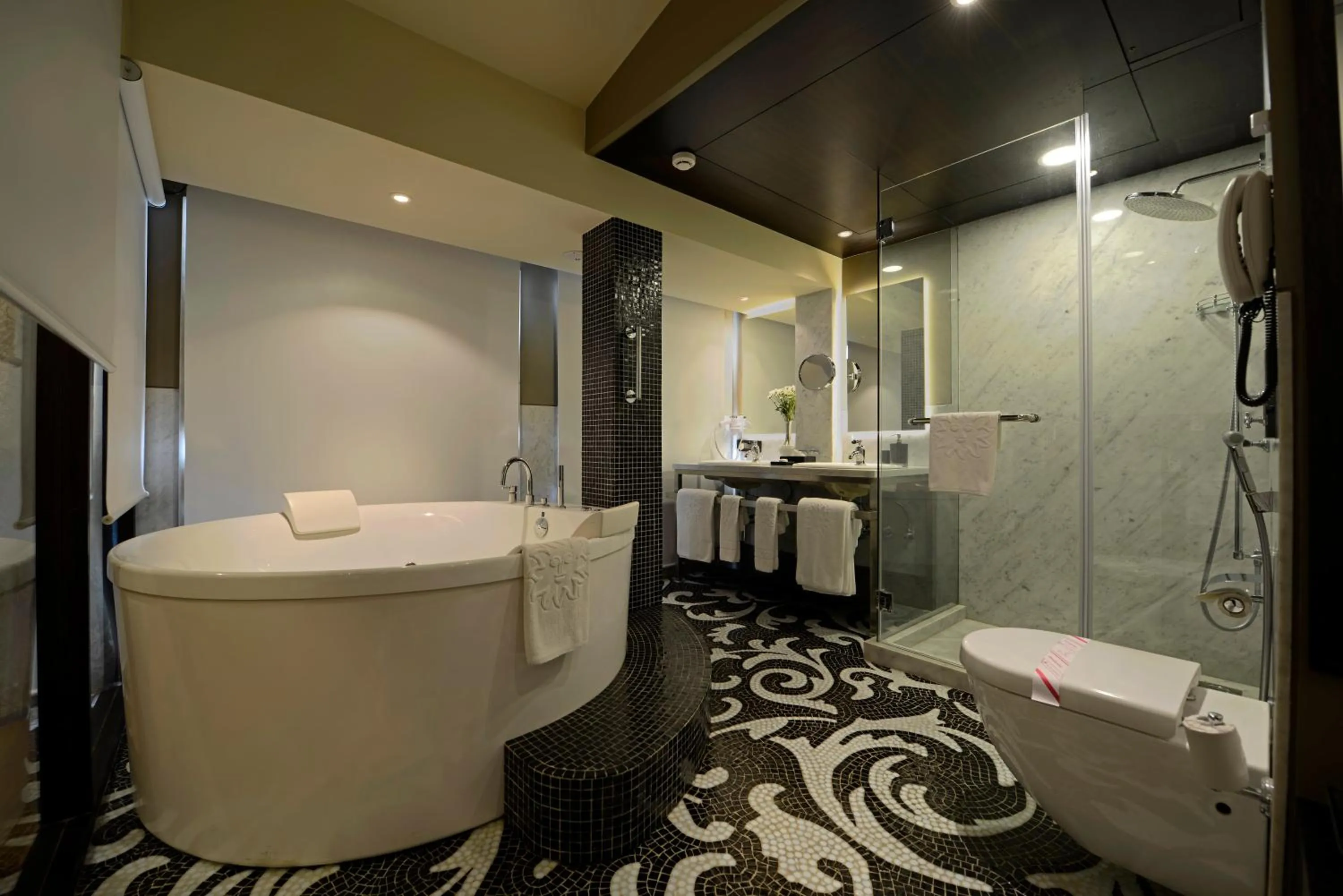 Bathroom in Sun-n-Sand Mumbai Juhu Beach