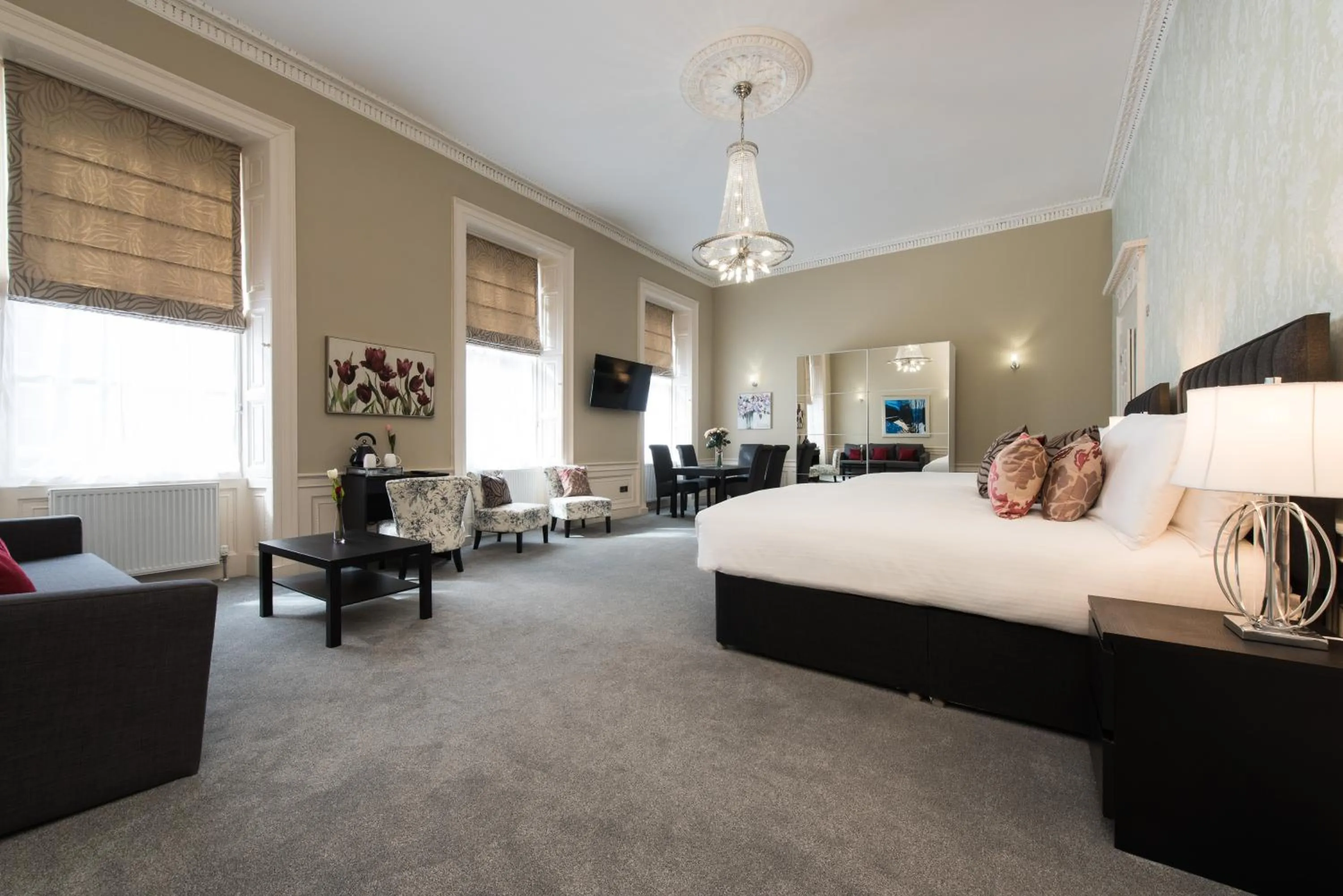 Bed in Royal Princes Suites