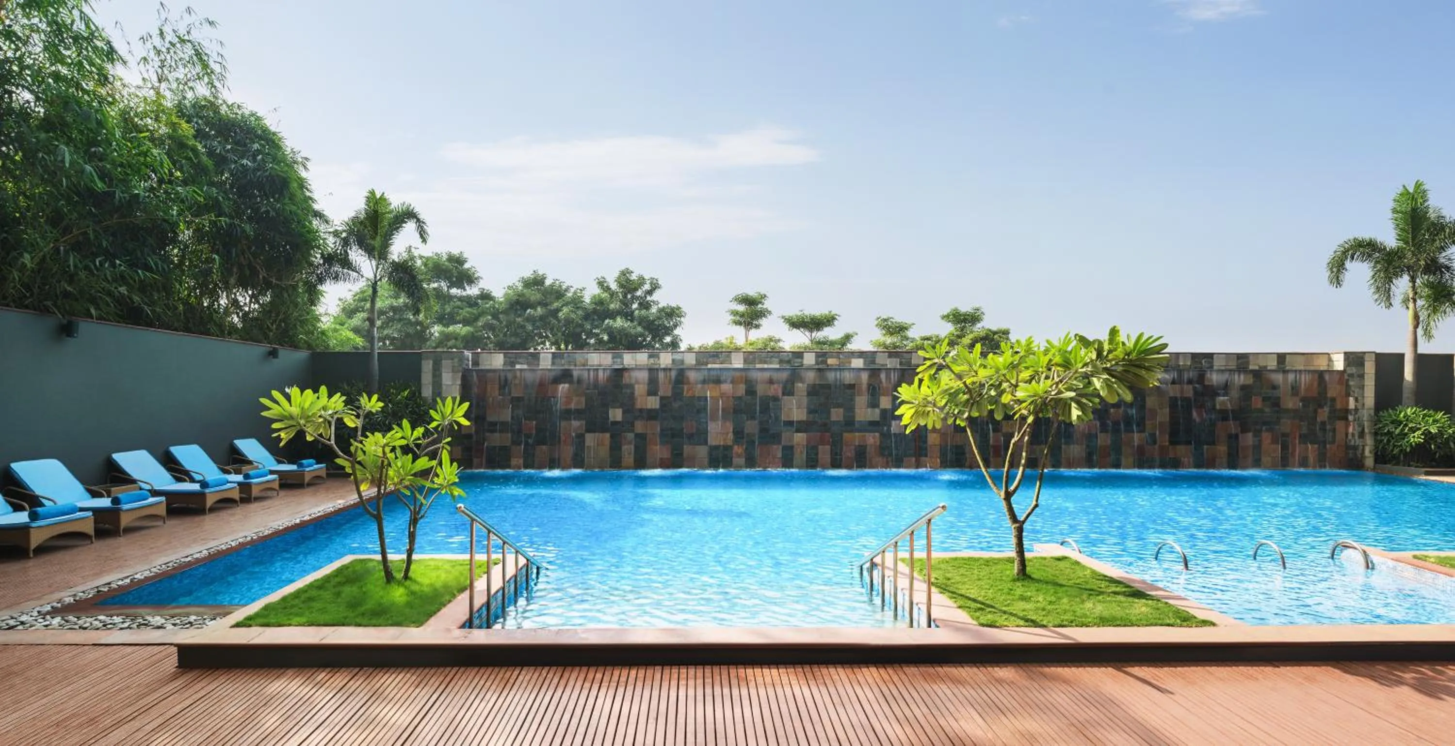 Pool view in Le Meridien Nagpur