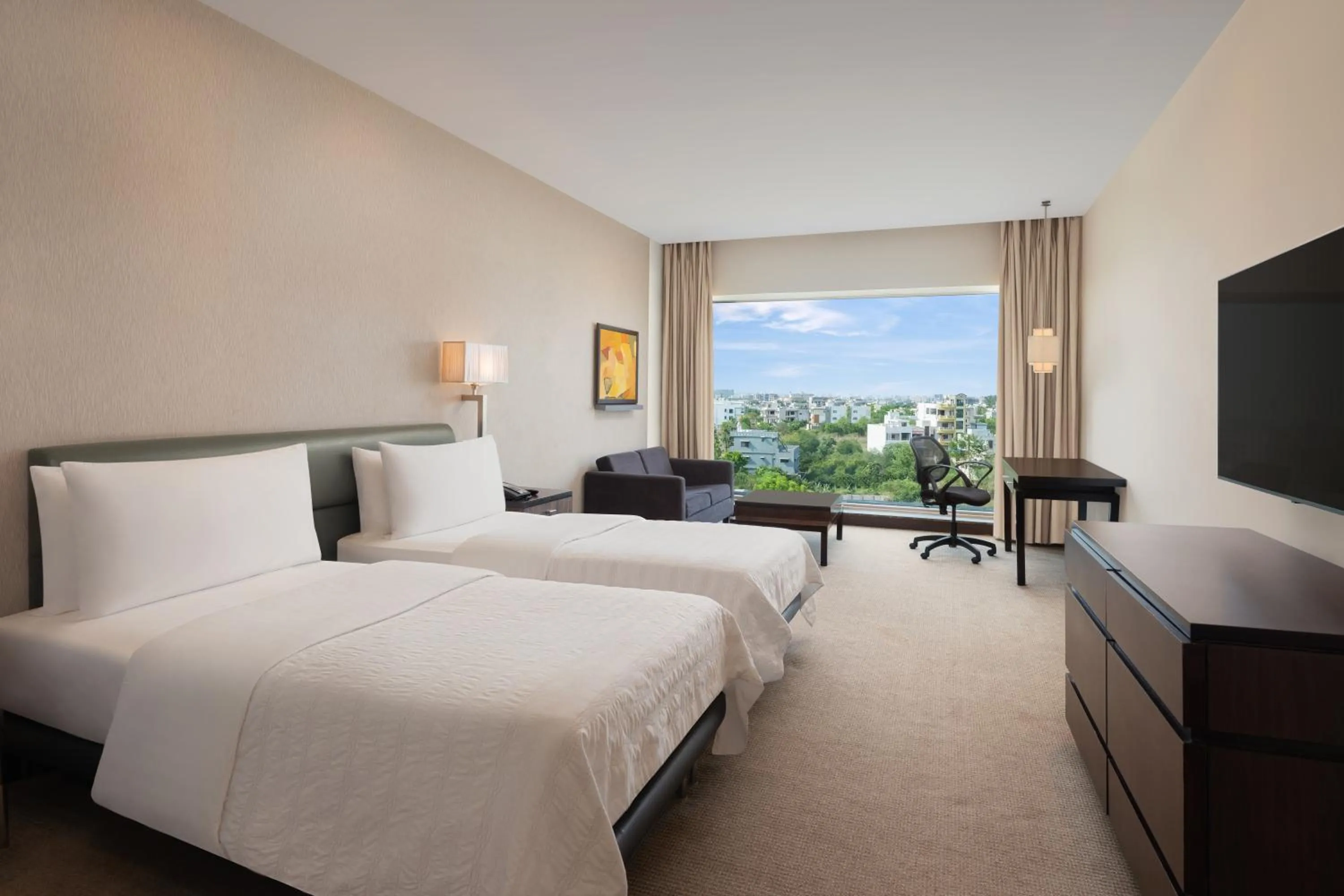 Photo of the whole room, Bed in Le Meridien Nagpur