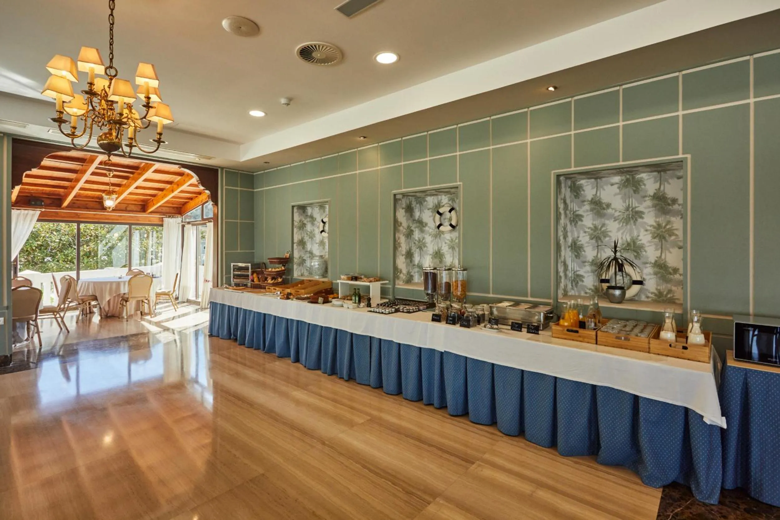 Buffet breakfast in Silken Gran Hotel del Sella