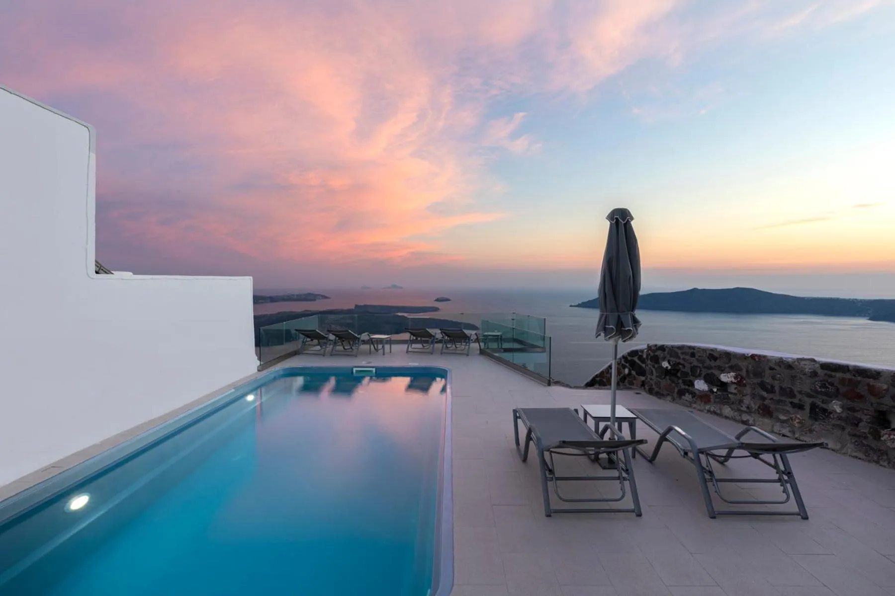 Property building in Pearl on the Cliff Hotel & Suites by Pearl Hotel Collection