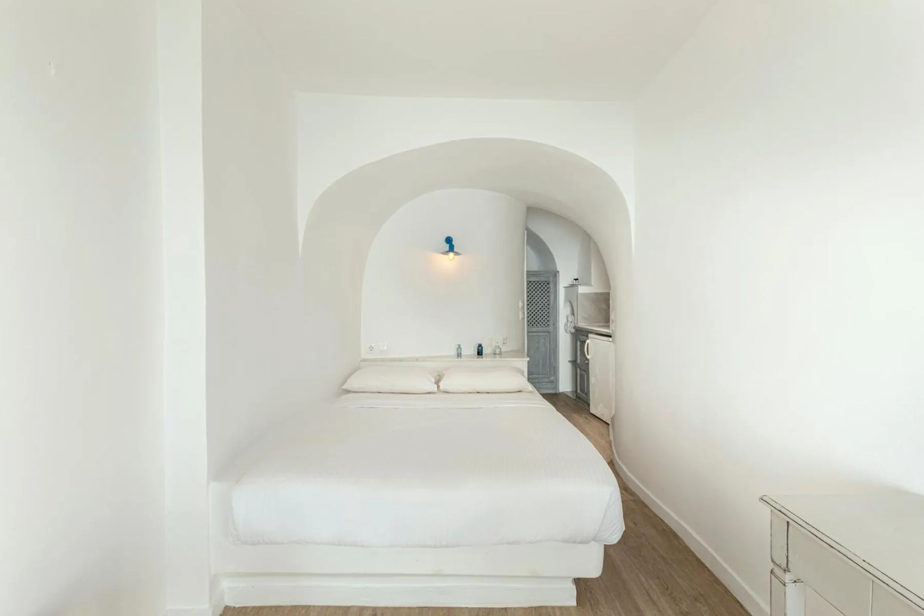 Bed in Pearl on the Cliff Hotel & Suites by Pearl Hotel Collection