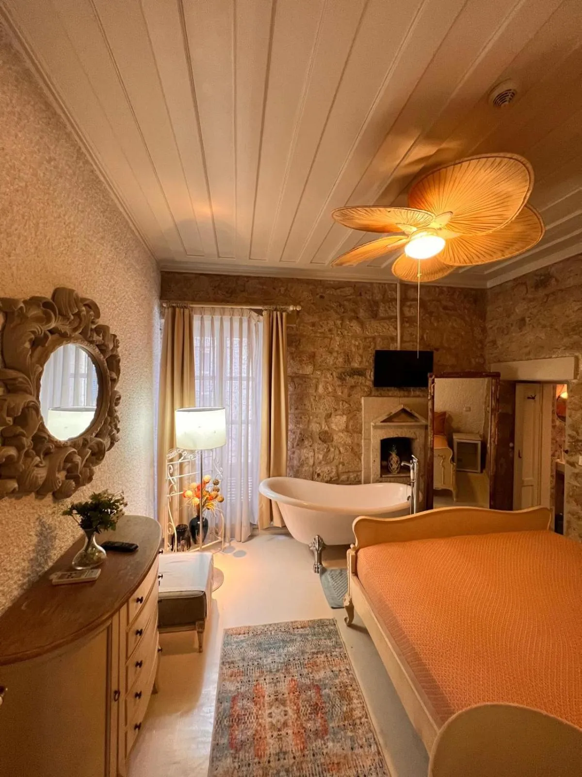 Photo of the whole room, Bed in Hoşça kal Alaçatı