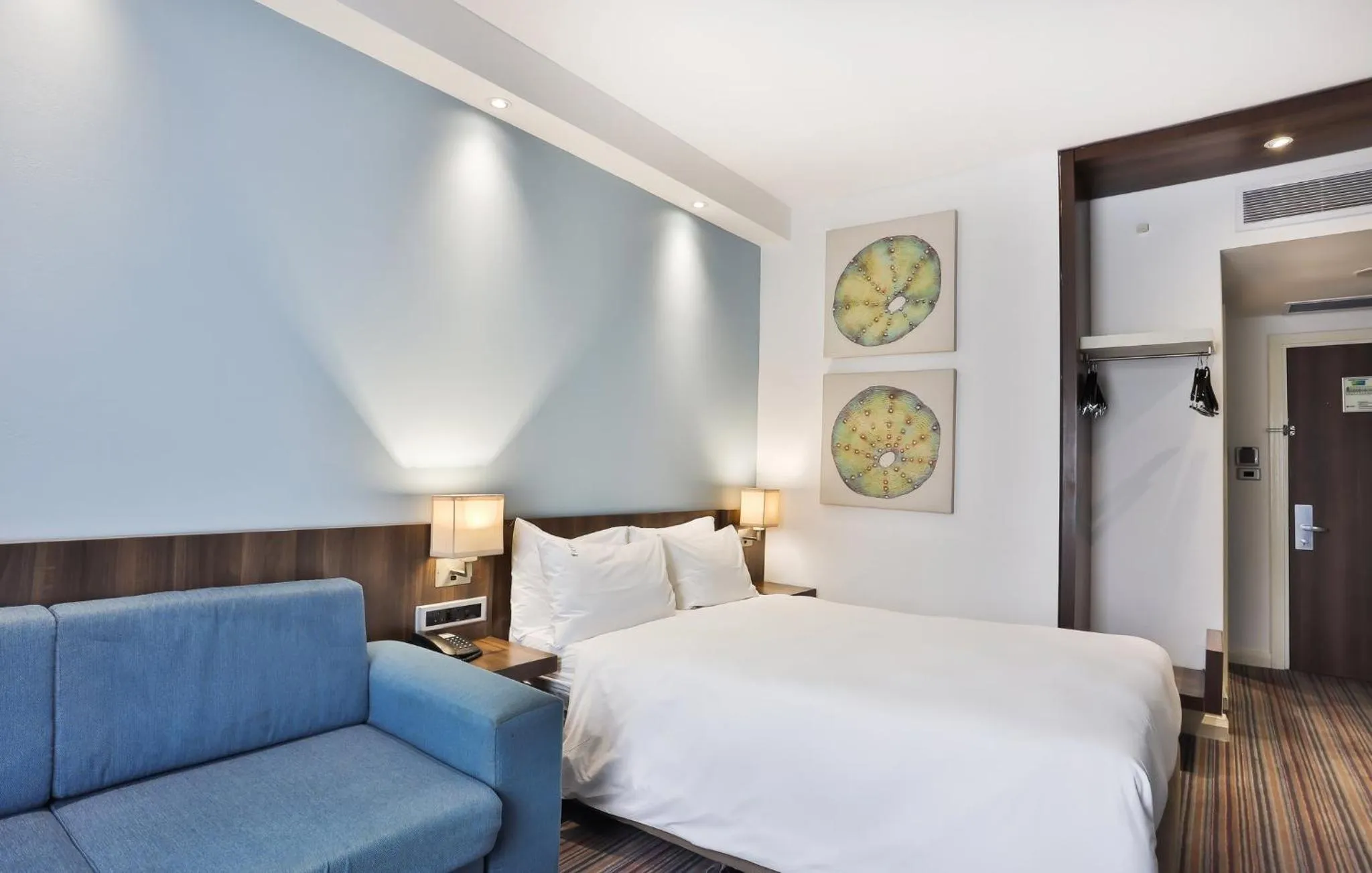 Photo of the whole room, Bed in Holiday Inn Express Durban - Umhlanga by IHG