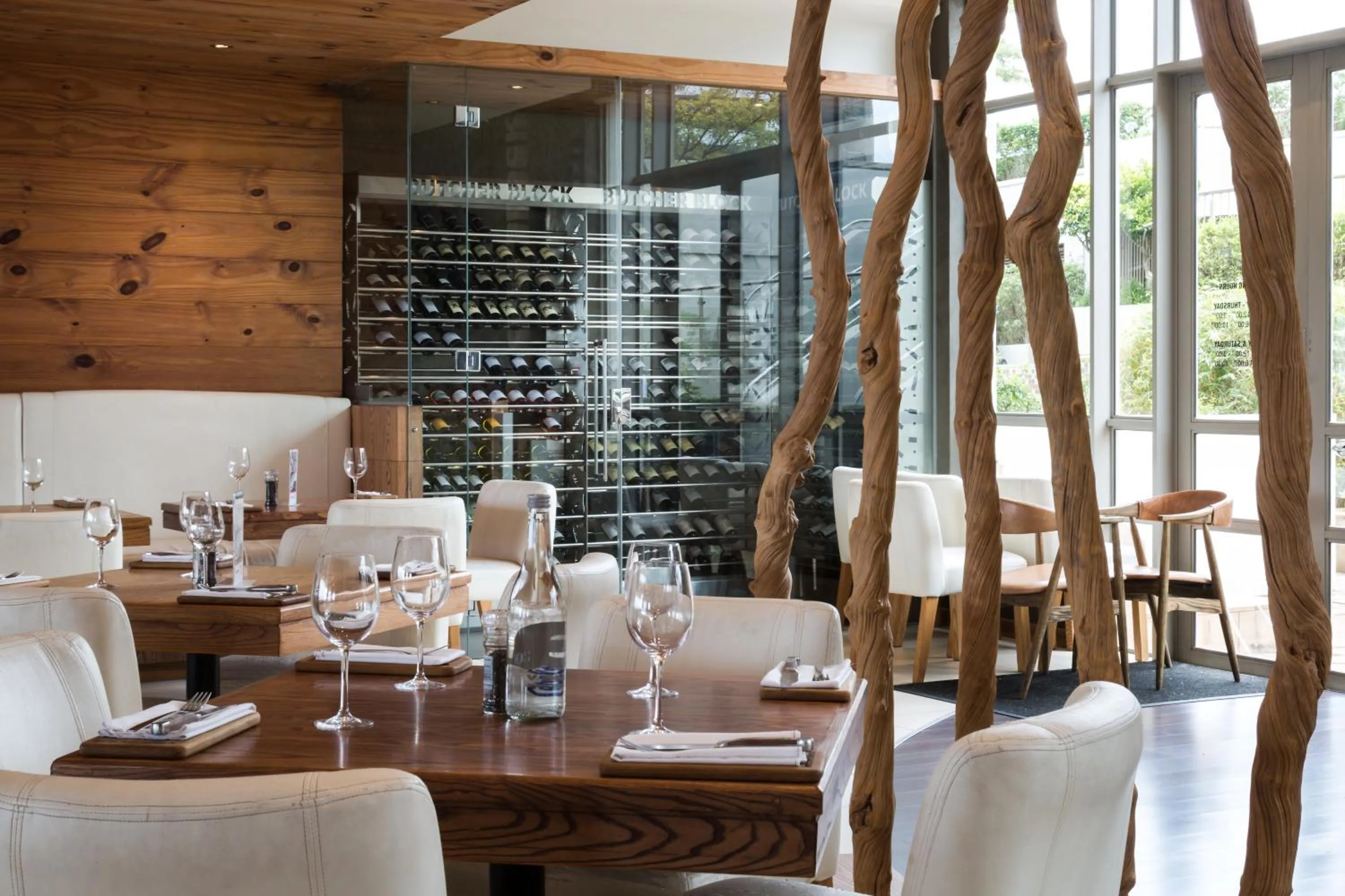 Restaurant/places to eat in Holiday Inn Express Durban - Umhlanga by IHG