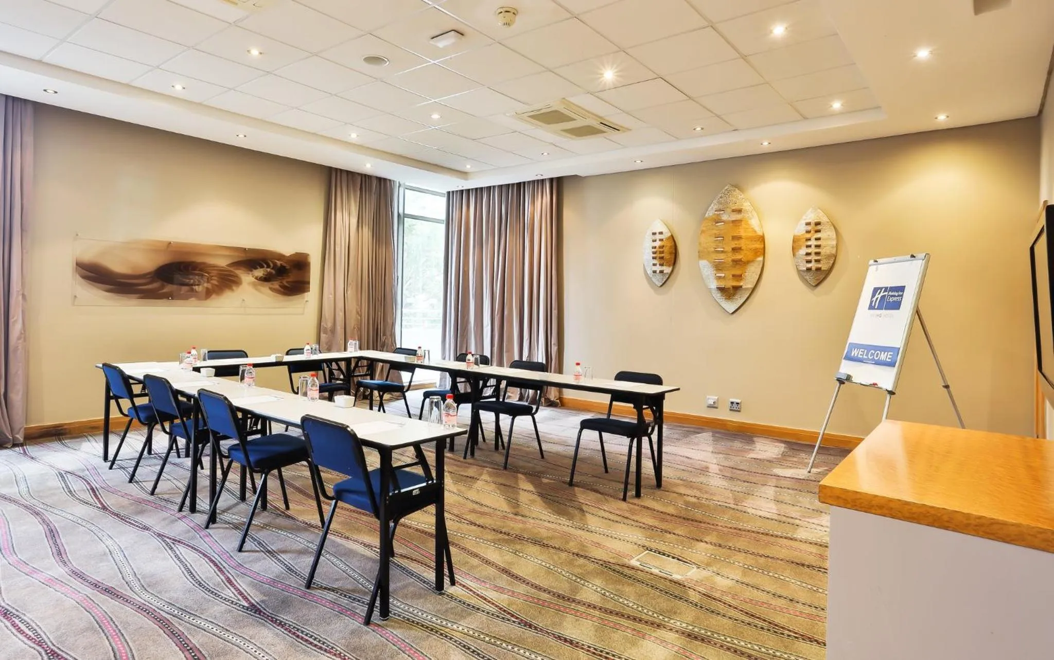 Meeting/conference room in Holiday Inn Express Durban - Umhlanga by IHG