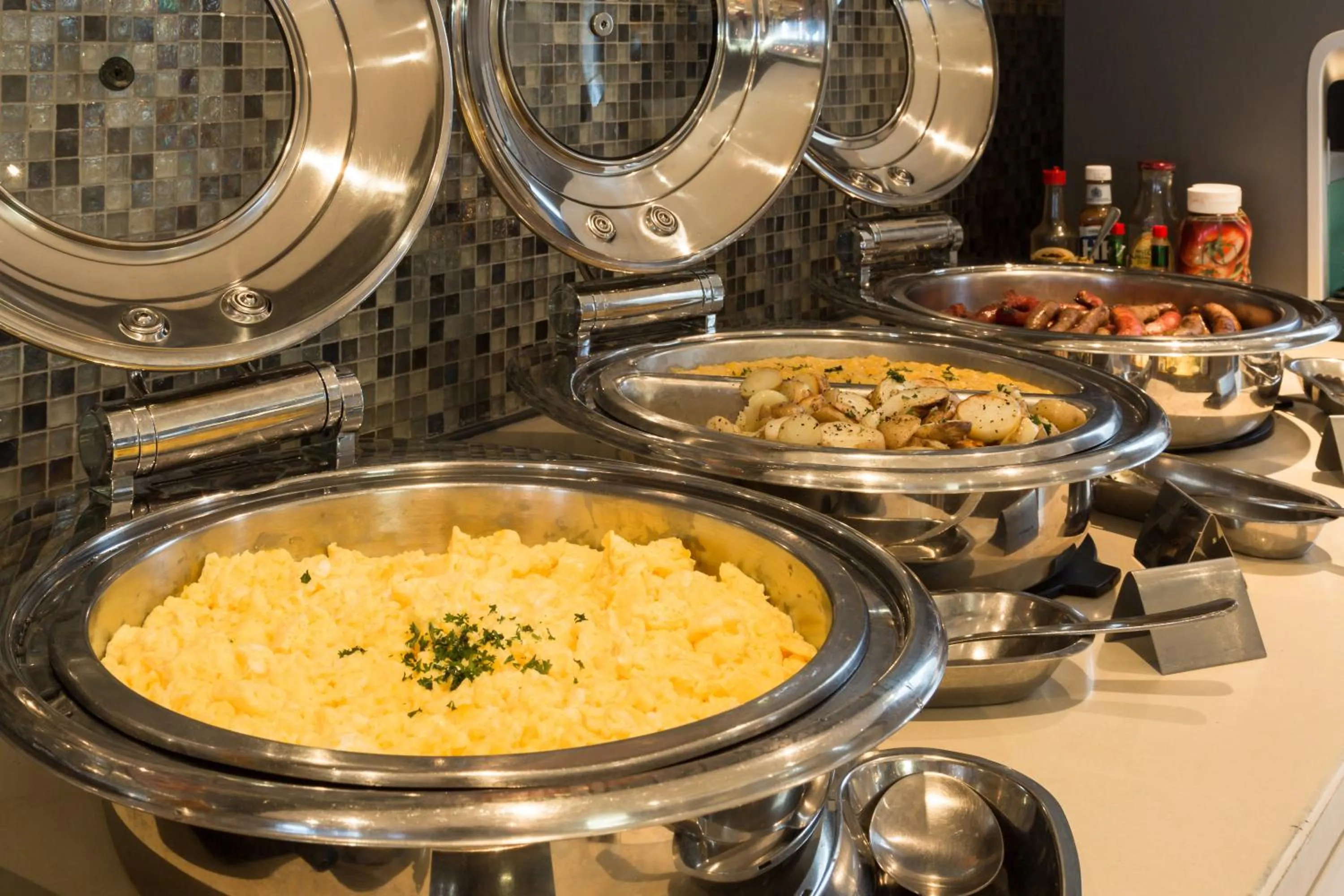 Restaurant/places to eat in Holiday Inn Express Durban - Umhlanga by IHG