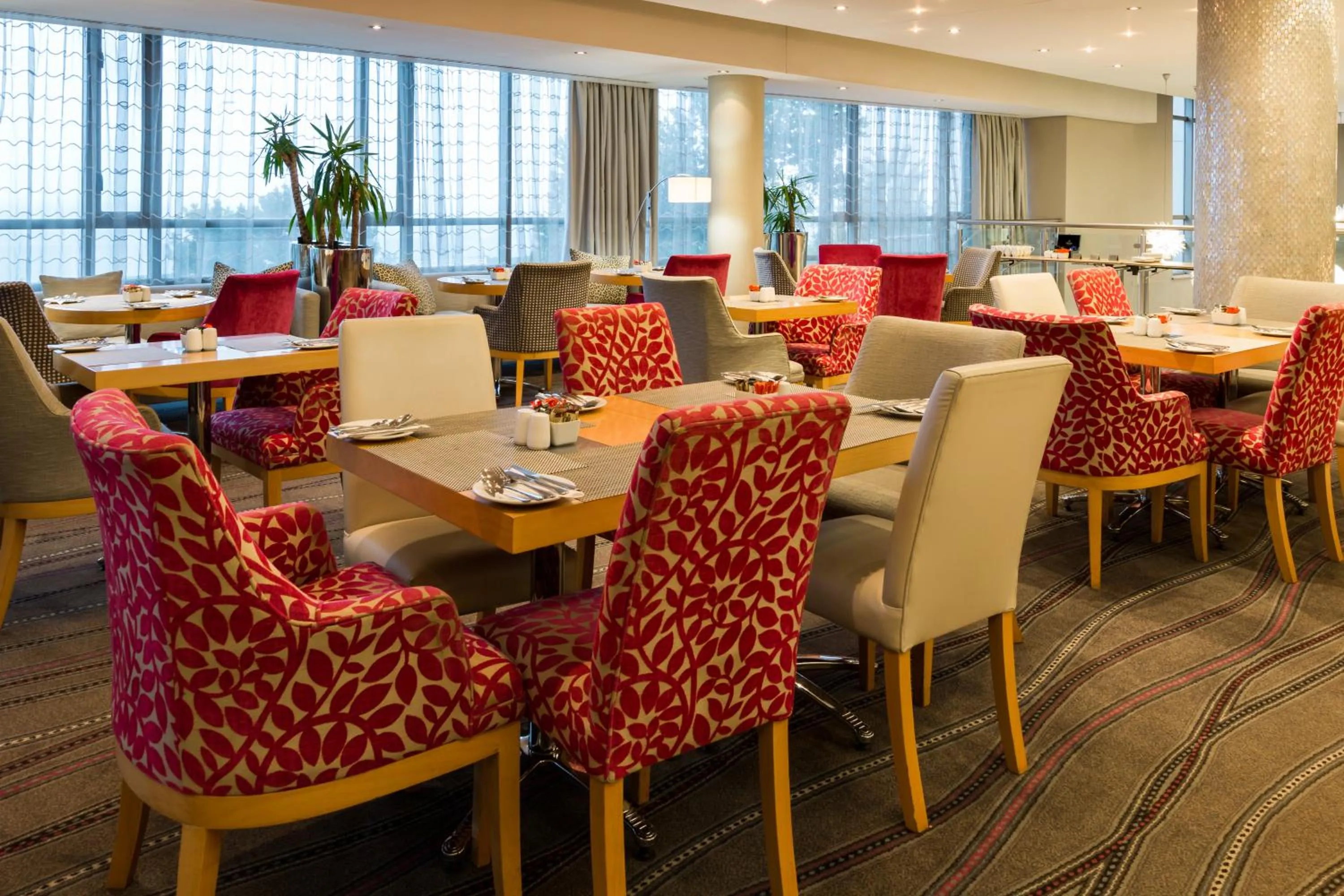 Restaurant/places to eat in Holiday Inn Express Durban - Umhlanga by IHG